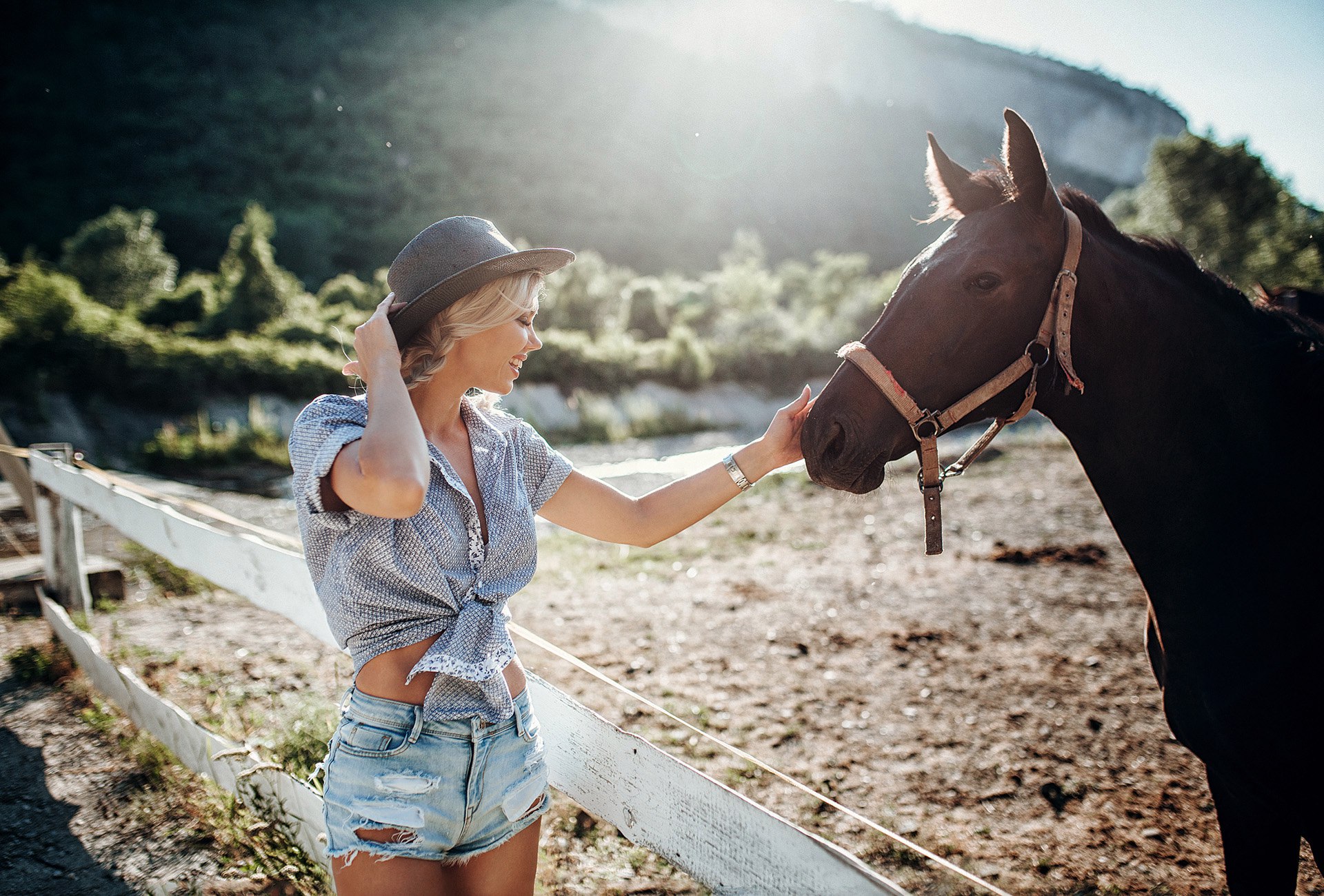 Evgeny Freyer Women Horse Animals Women Outdoors Sun Rays Smiling 1920x1300