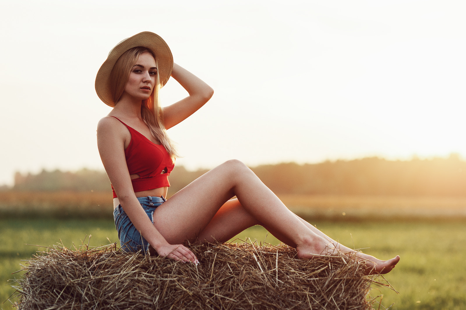 Women Blonde Brown Eyes Red Tops Sun Hats Legs Haystacks Looking At Viewer 1600x1065