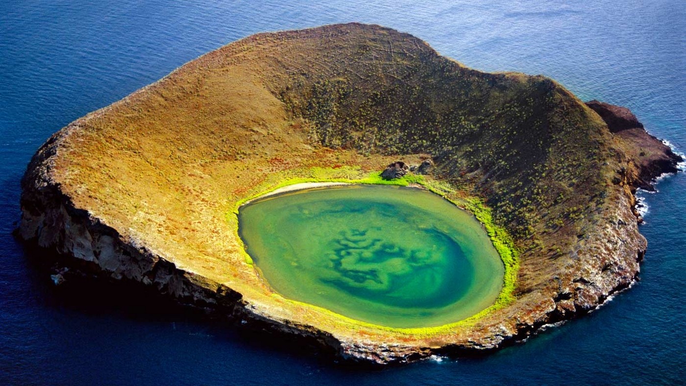 Nature Landscape Volcano Crater Lake Island Ecuador Sea 1400x787
