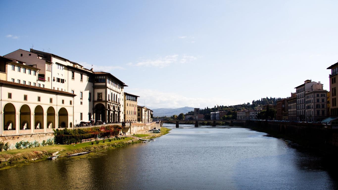 River Arno River Florence Italy Without People 1366x768