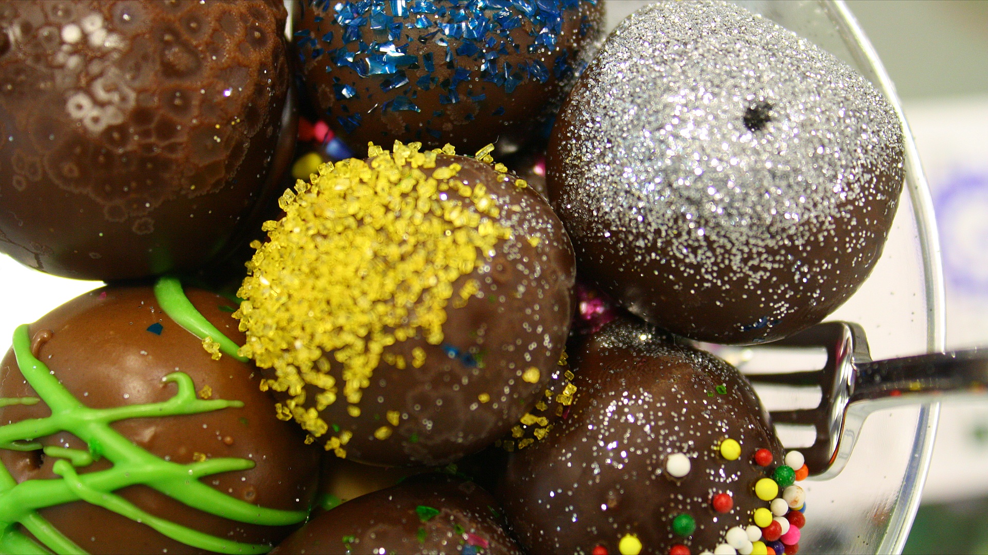 Chocolate Truffles Glitter Sprinkles Brown 1920x1080