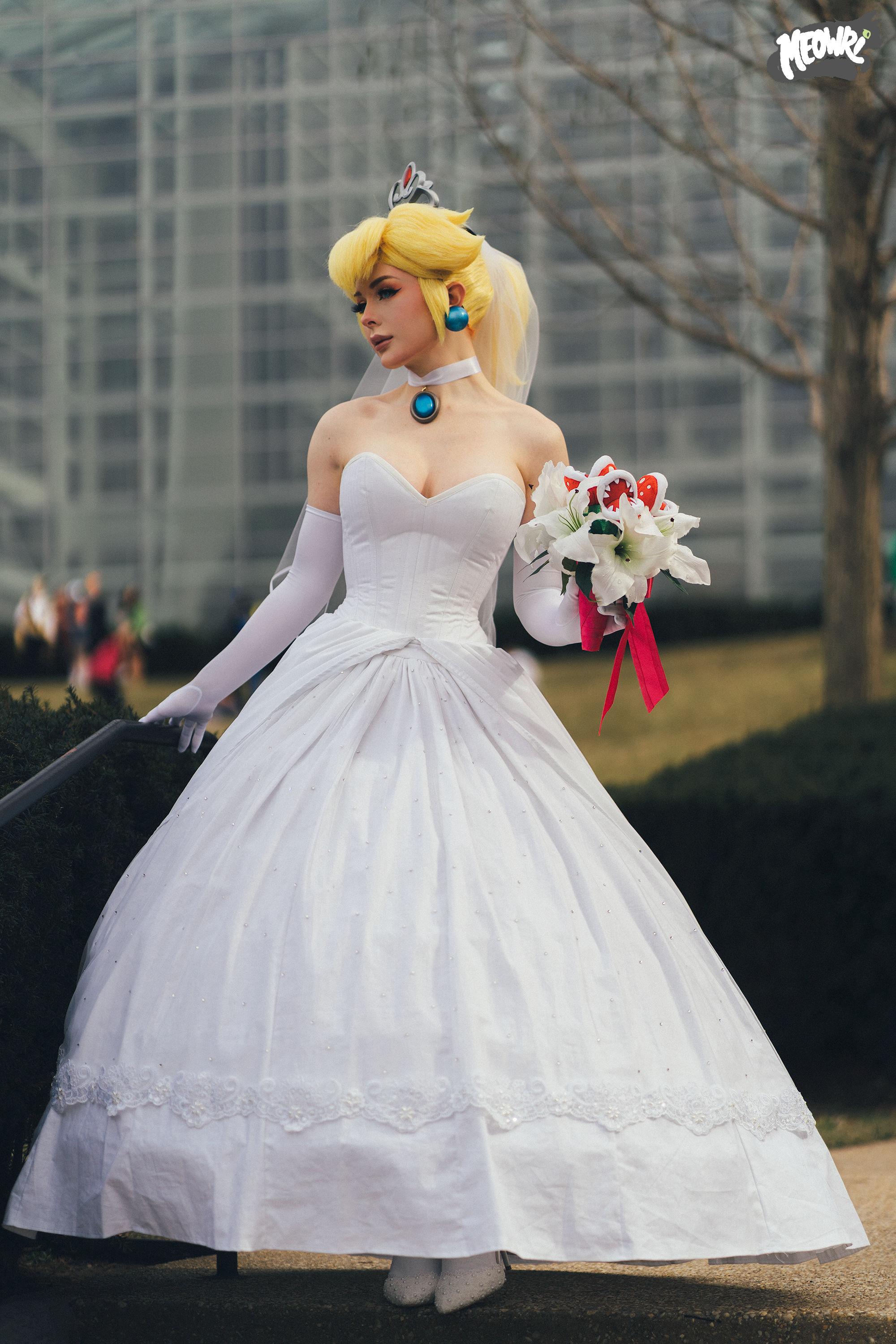 Women Model Blonde Cosplay Princess Peach Wedding Dress 2000x3000.
