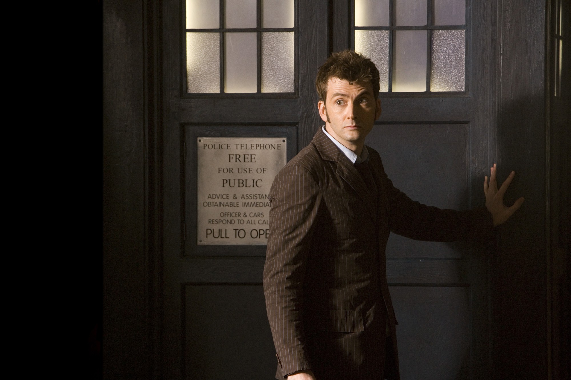 David Tennant Doctor Who Tenth Doctor TARDiS 2000x1333