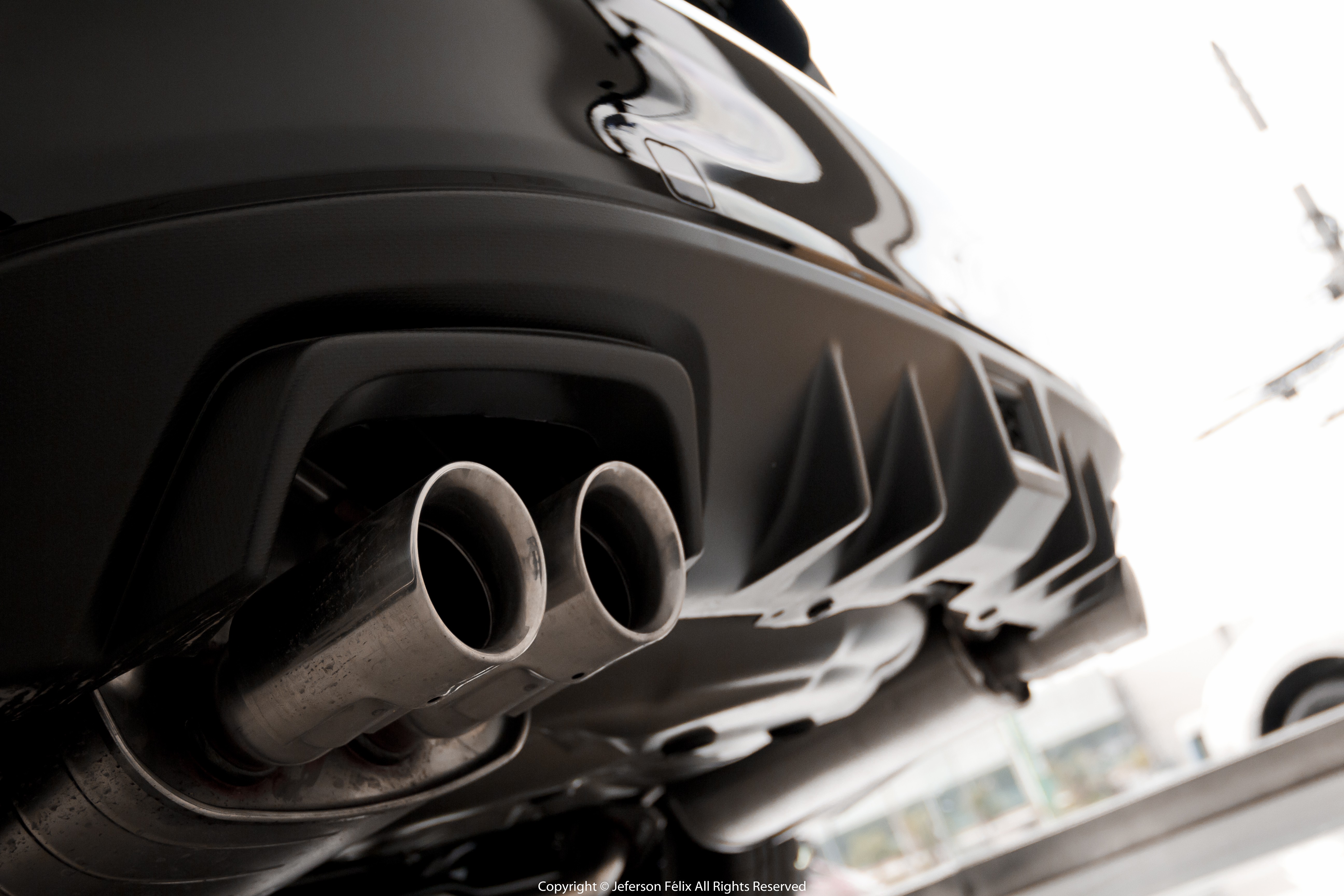 Exhaust Pipes 5184x3456