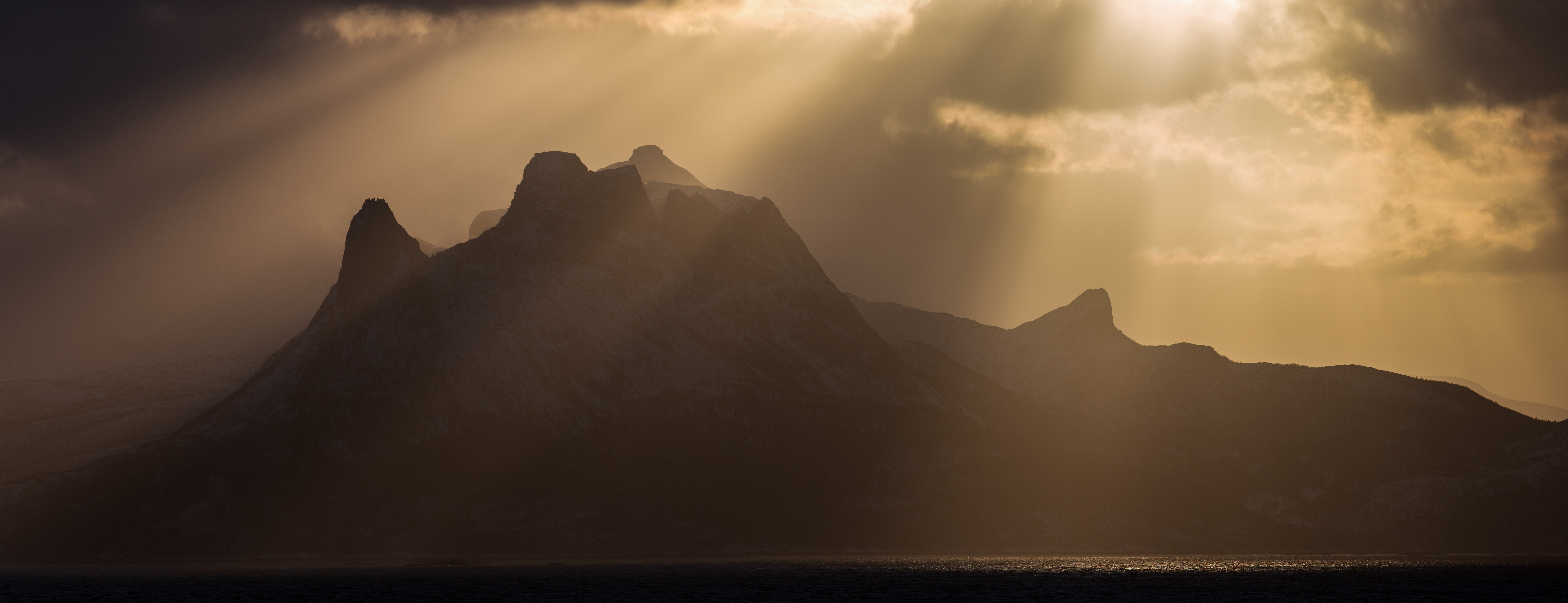 Arctic Crepuscular Rays Clouds Mountains Norway Gildeskal Sun Rays 6143x2363