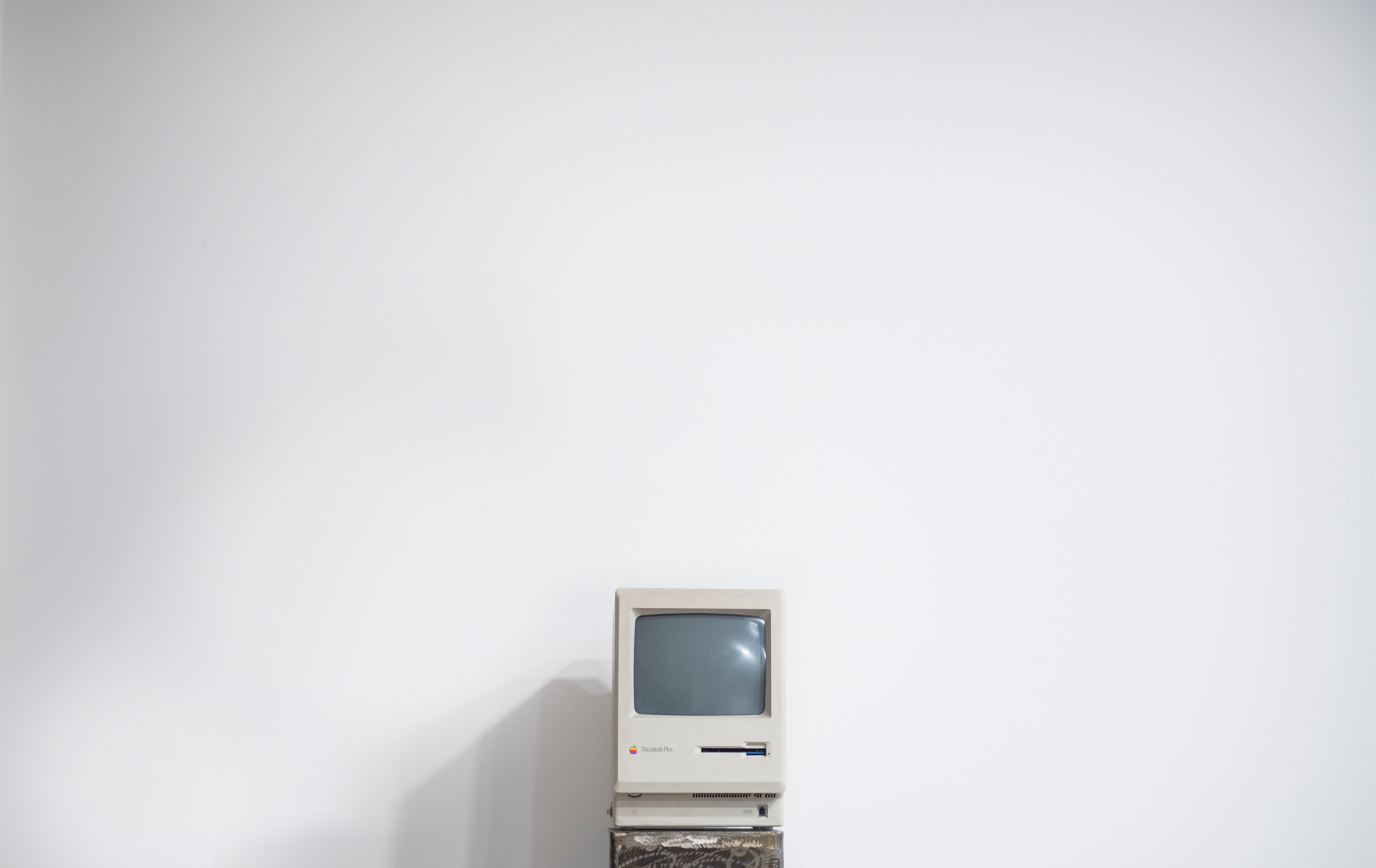 Computer Macintosh White Minimalism 6532x4120