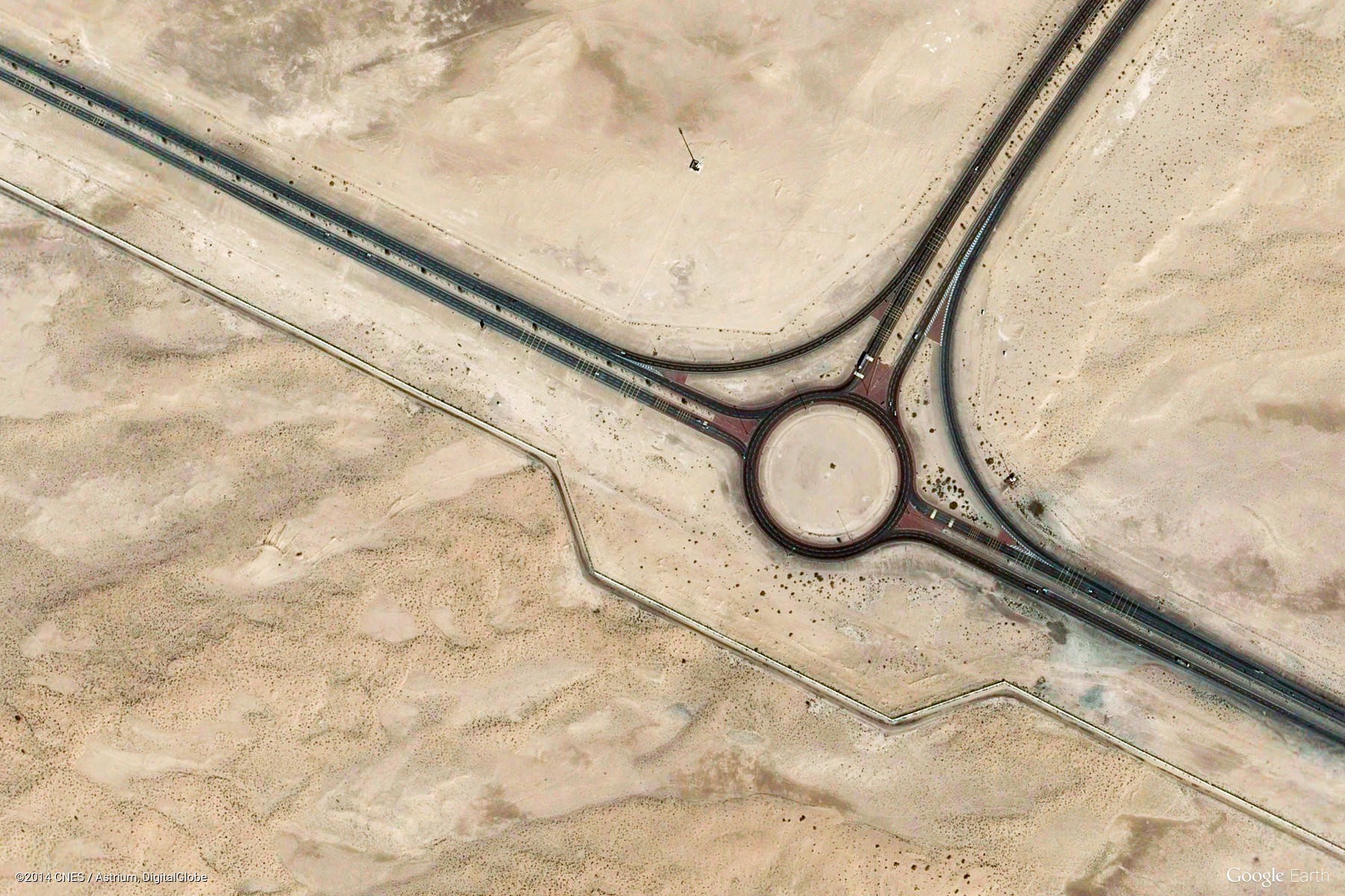 Desert Roundabouts Aerial View Google Road Beige 1800x1200