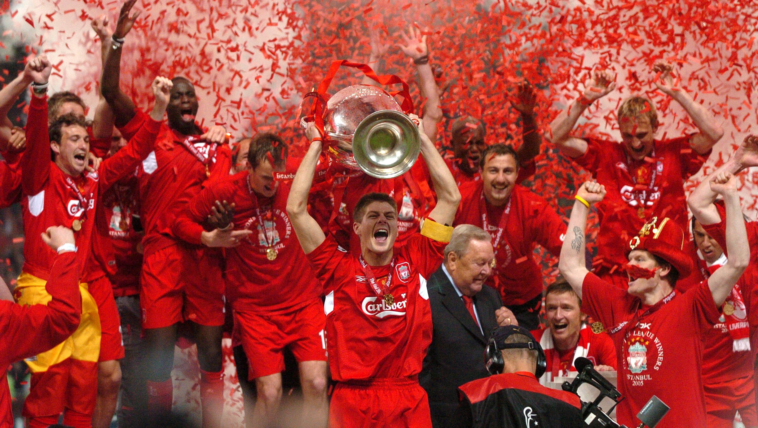 Liverpool FC Champions League Men Steven Gerrard Happy 2446x1382