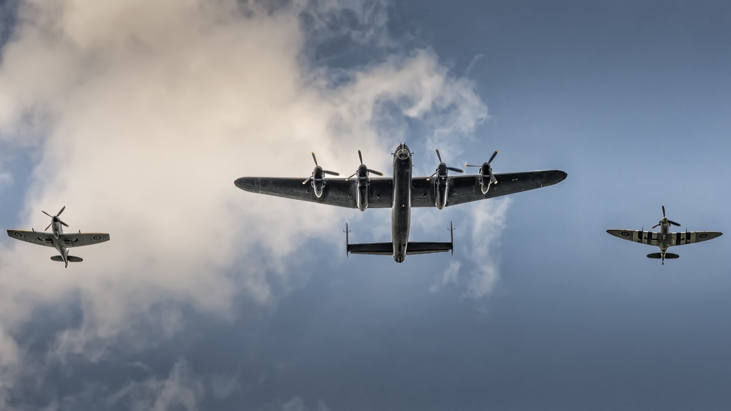 Aircraft Vehicle Sky Avro Lancaster 2560x1440