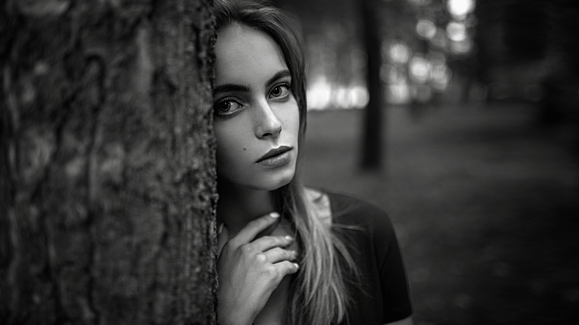 Women Model Face Portrait Bokeh Looking At Viewer Forest Trees Outdoors Women Outdoors Aleksandr Kur 2000x1125