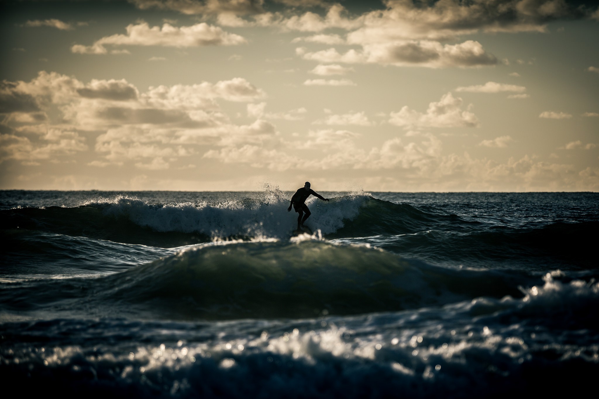 Sea Sports Men Surfers Waves Horizon 2048x1365