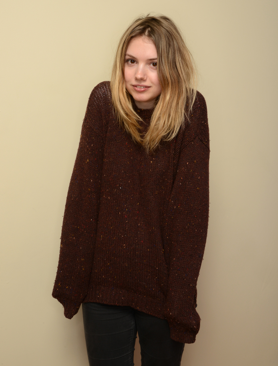 Hannah Murray Women Actress Brunette Long Hair Simple Background Sweater Standing Women Indoors 1137x1500