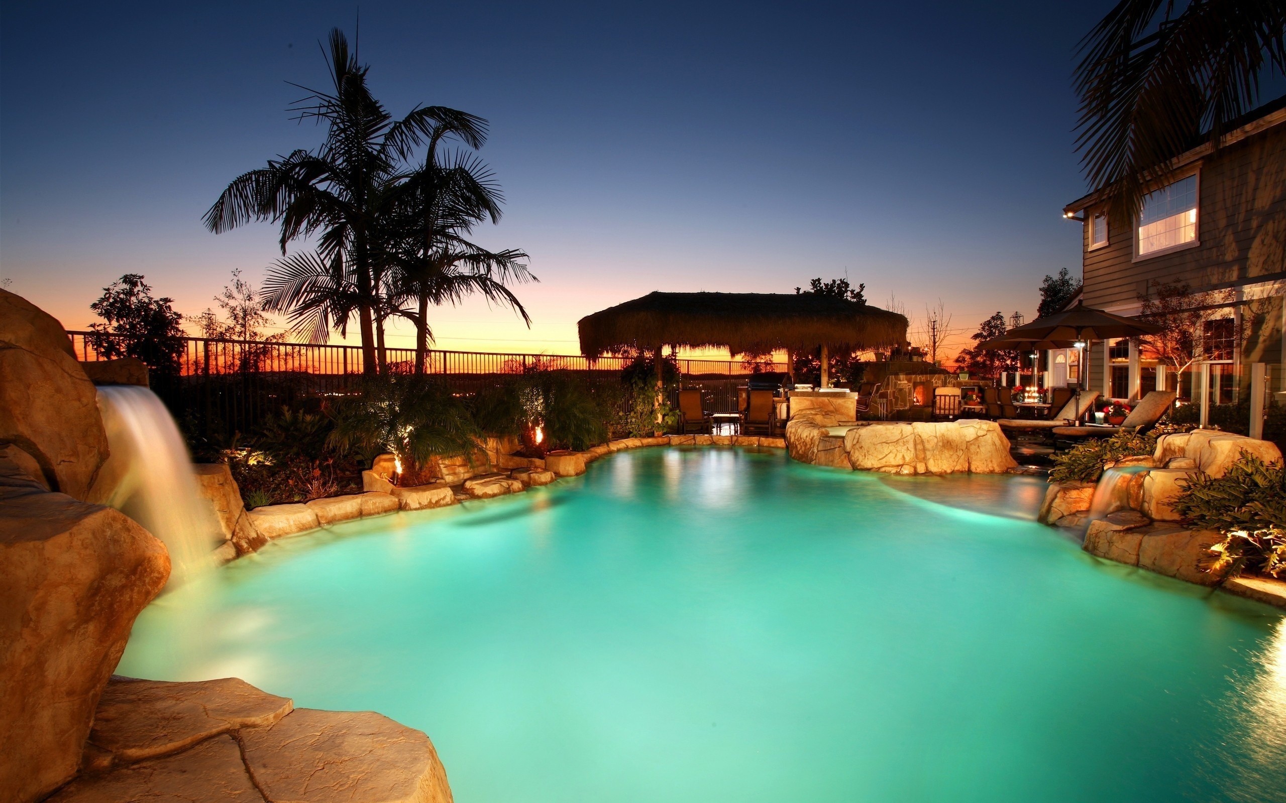 Swimming Pool Mansions Palm Trees House Backyard Dusk 2560x1600