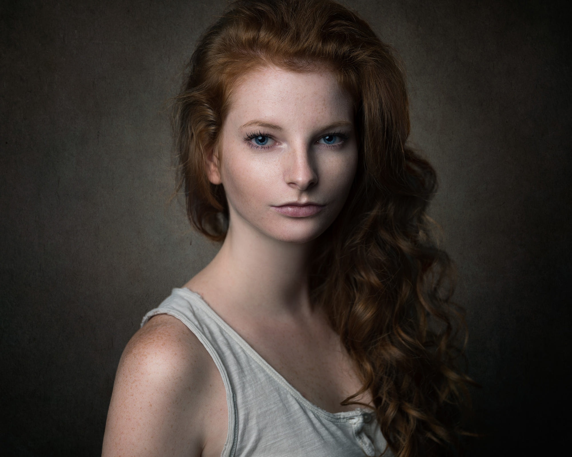 Michael Schnabl Women Face Simple Background Model Portrait 2000x1600