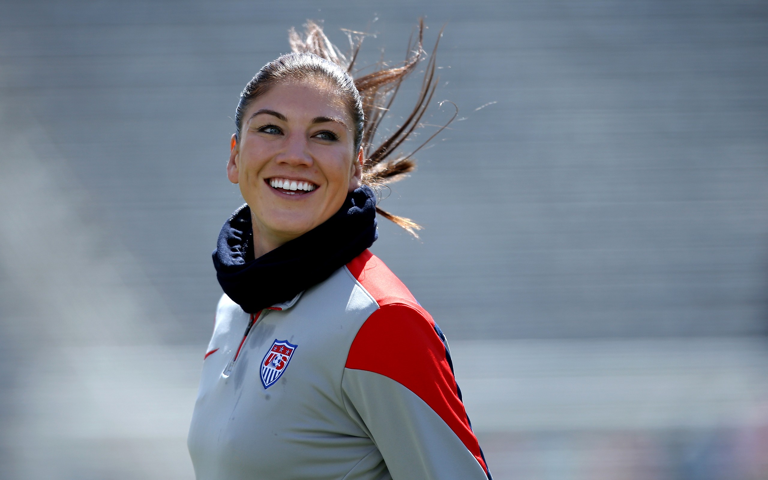 Hope Solo Soccer Girls Athletes Women USA Smiling Simple Background 2560x1600