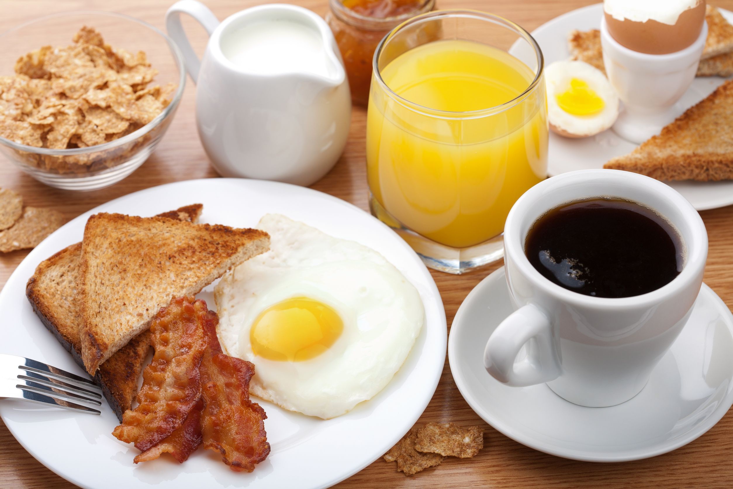 Breakfast Coffee Cup Juice Glass Egg Toast Cereal 2508x1672