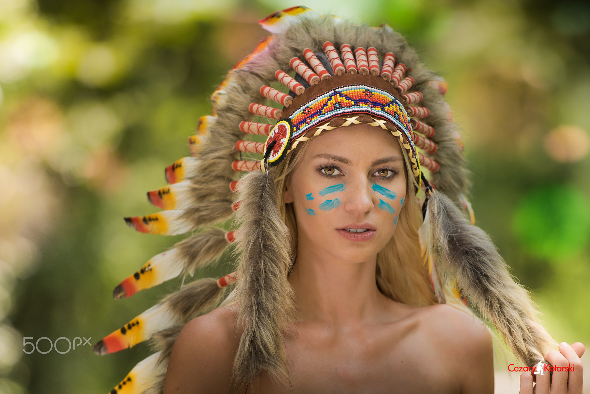 Women Model 500px Looking At Viewer Blonde Bare Shoulders Depth Of Field Native American Clothing He 2048x1367