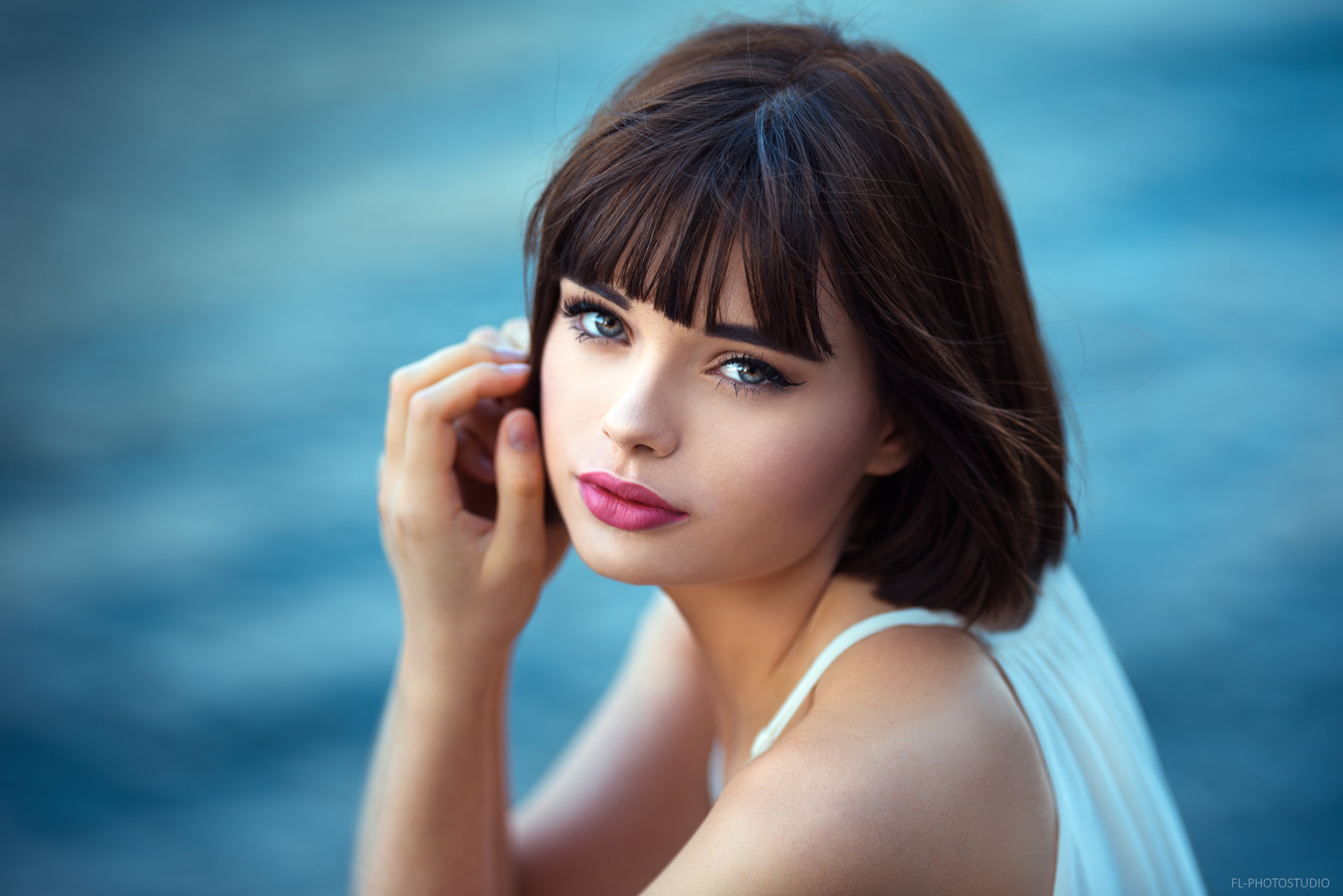 Women Face Portrait Depth Of Field Marie Grippon Lods Franck Marie 500px Touching Face Pink Lipstick 2048x1367