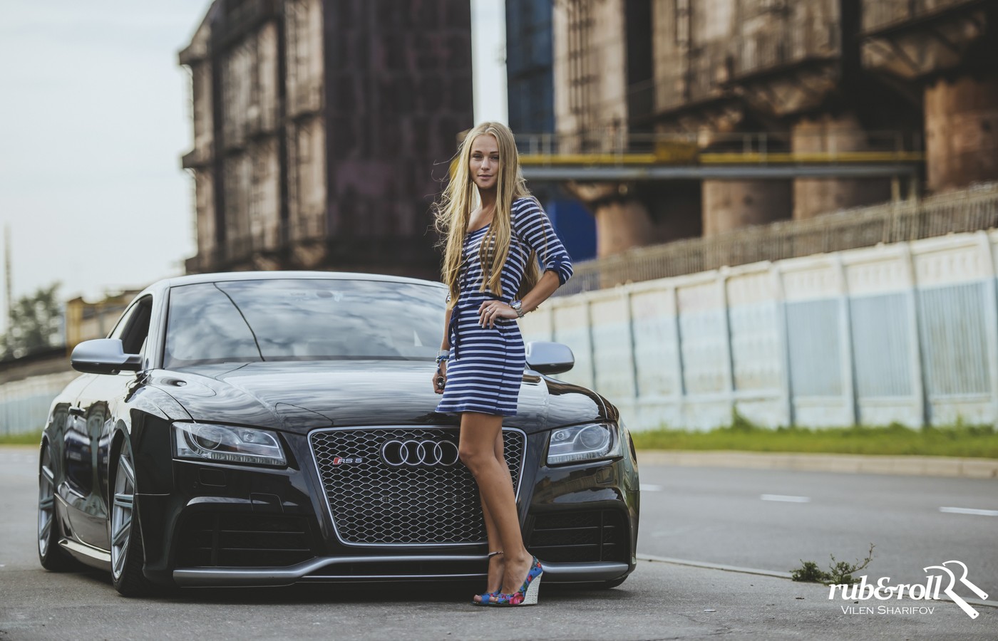 Audi Audi RS5 Women Women With Cars Blonde Long Hair Smiling Striped Clothing Hands On Hips Wedge He 1400x900