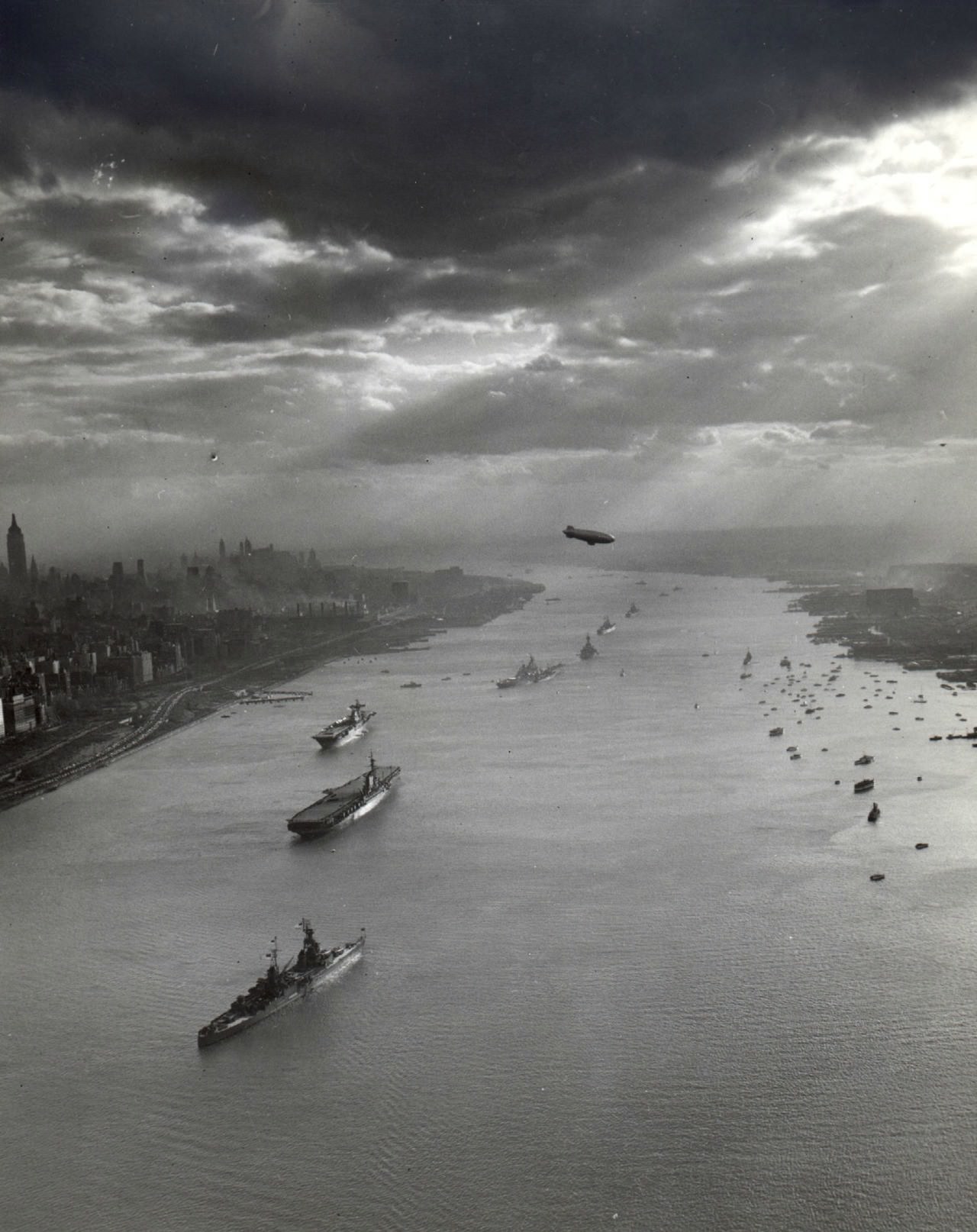 Photography Monochrome United States Navy River Battleship Ship USA New York City History 1945 Zeppe 1280x1614