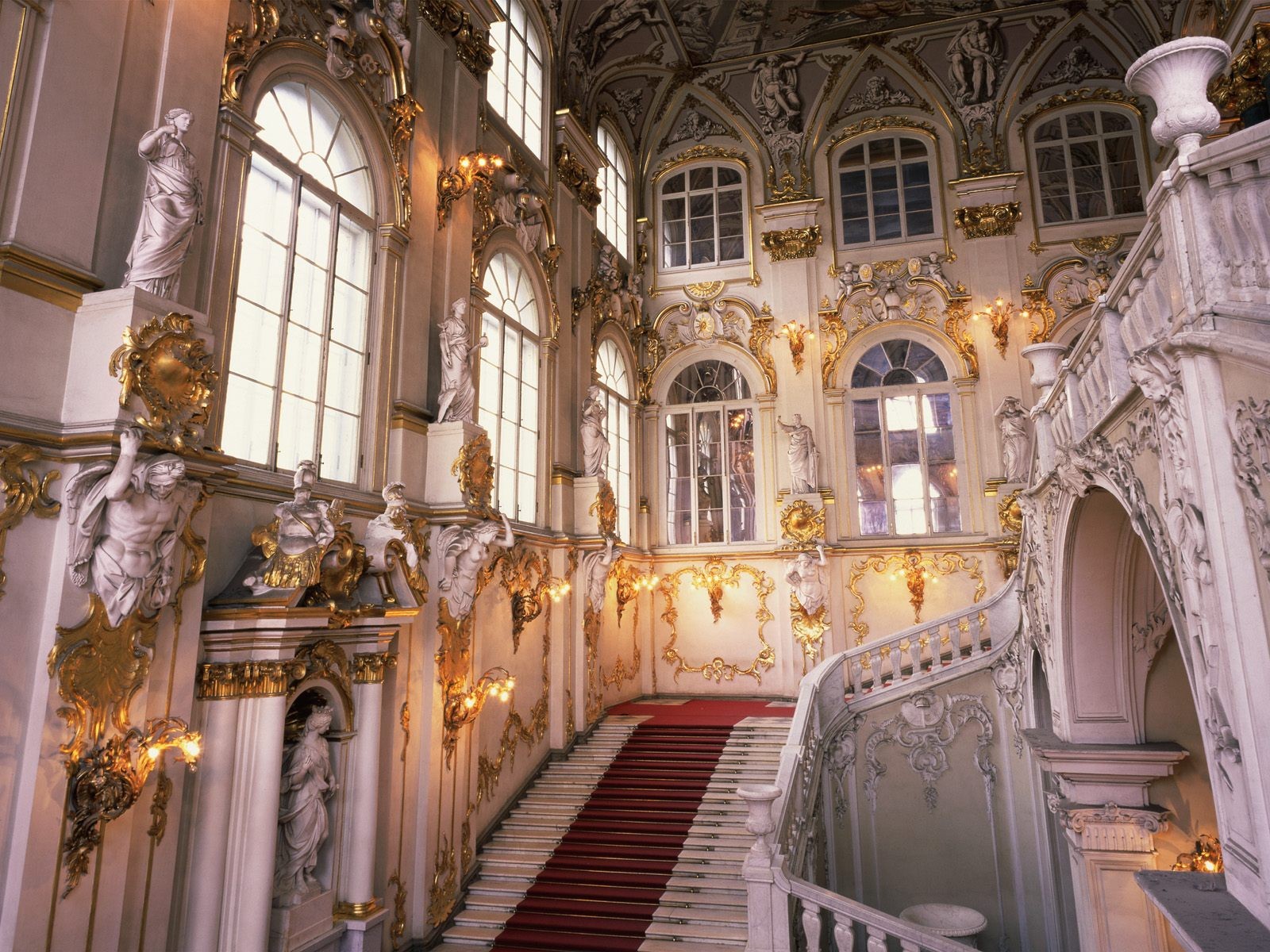 St Petersburg Hermitage Museum Interior Statue Stairs Baroque 1600x1200