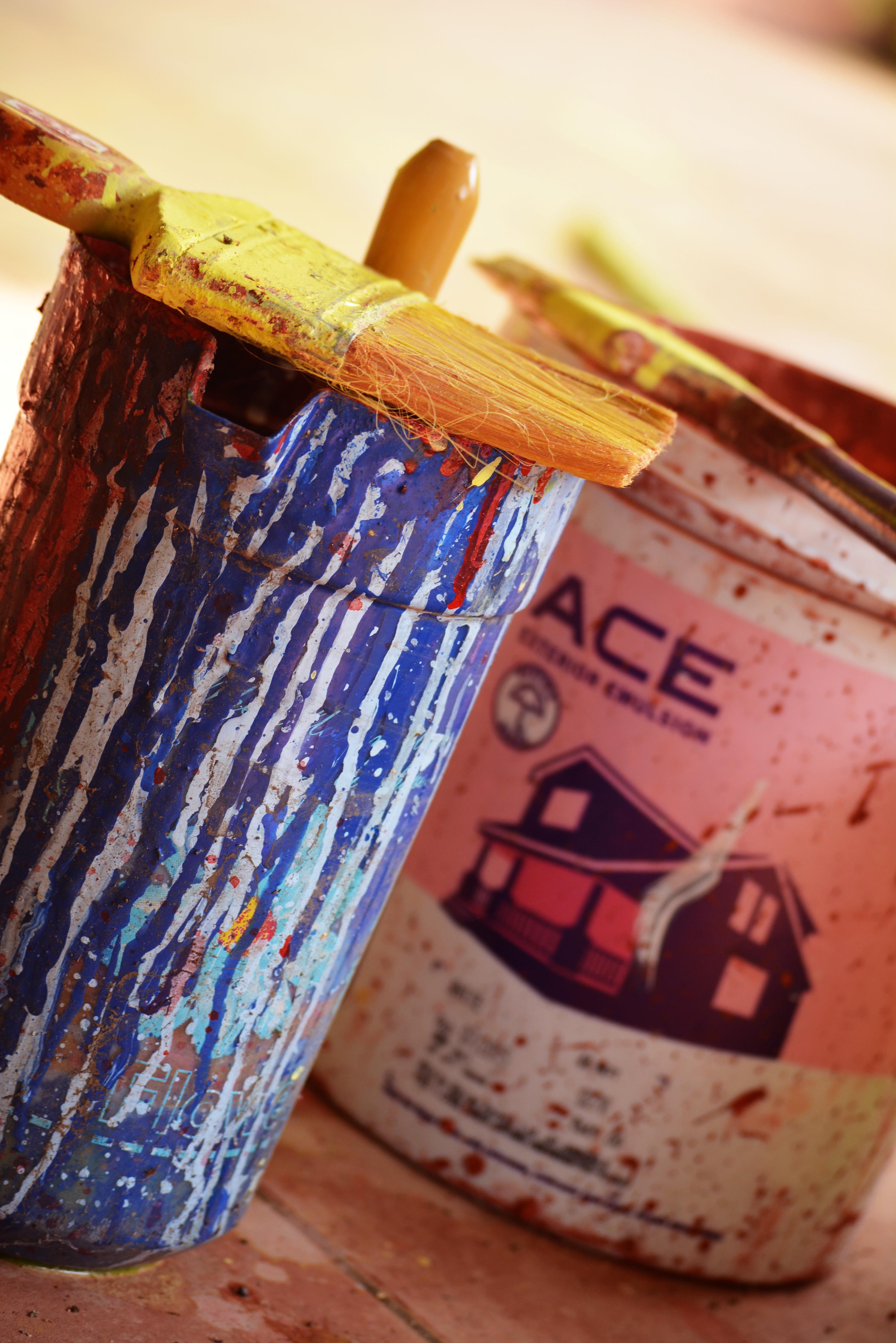 Paintbrushes Paint Can 3000x4496