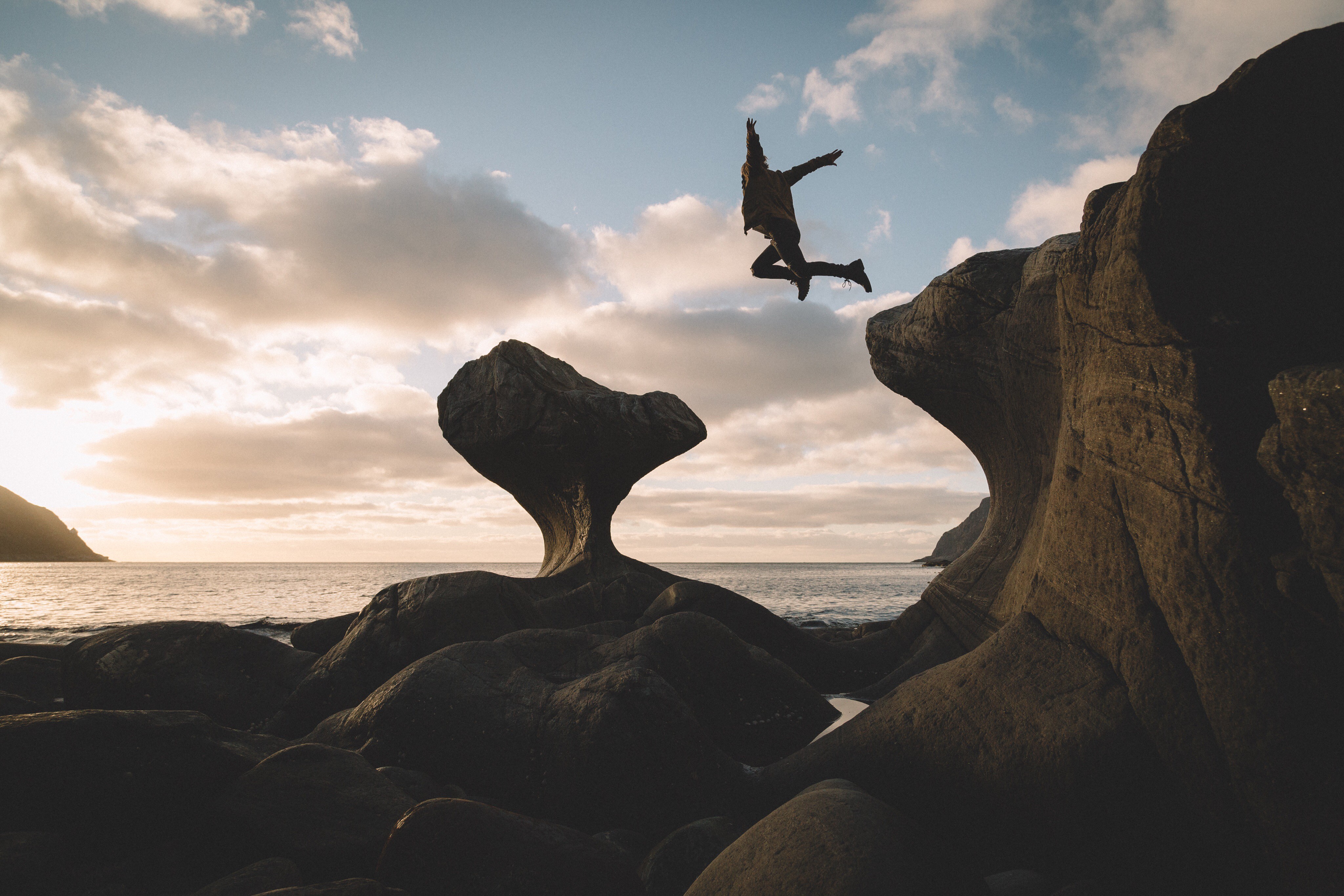 Johannes Hulsch Jumping Norway Sky Rocks Mountains 4096x2730