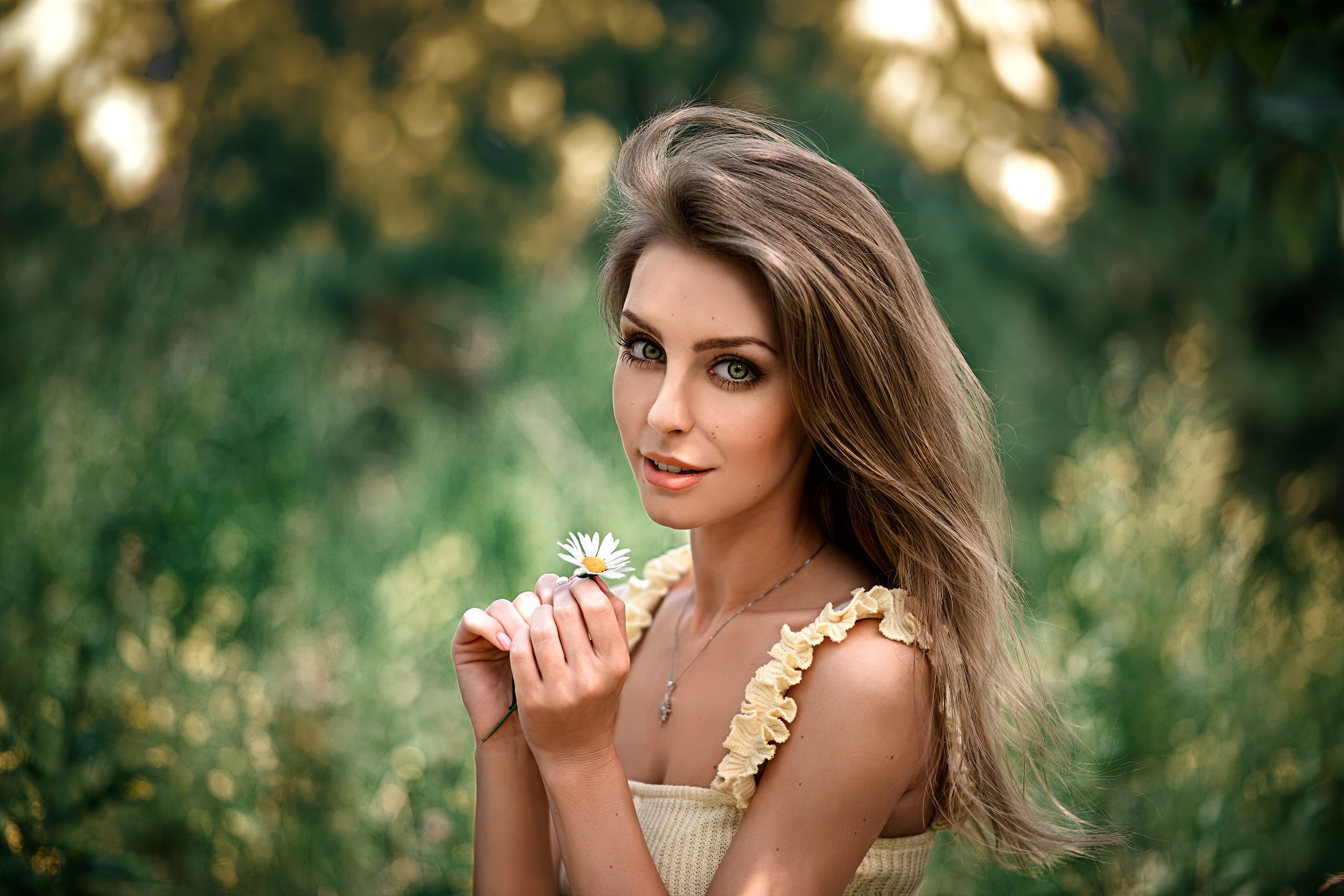 Women Blonde Smiling Portrait Necklace Flowers Face Green Eyes Women Outdoors Anastasiya Peredistova 2560x1708