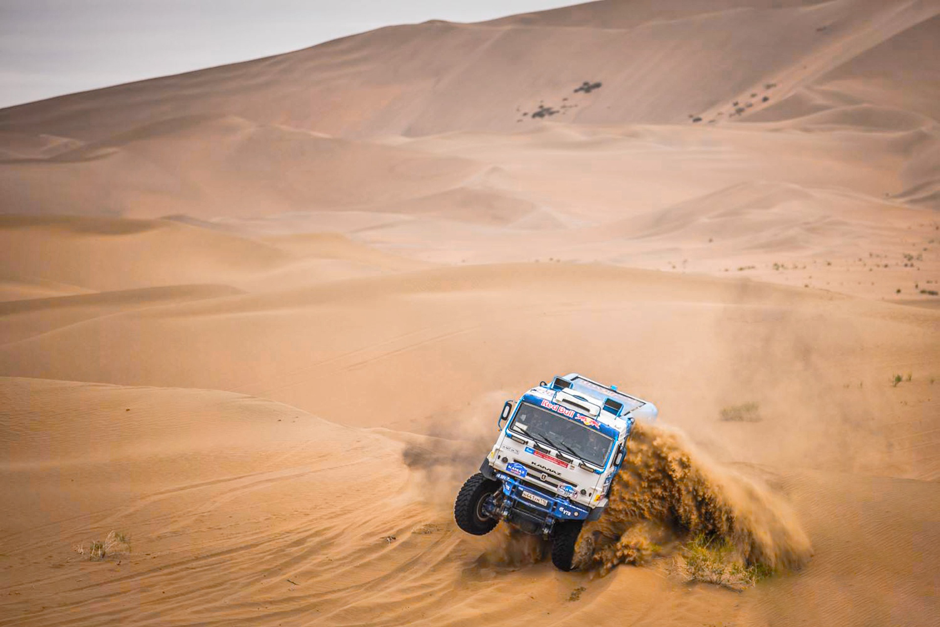 Rally Truck Racing Vehicle Desert Kamaz 1920x1280