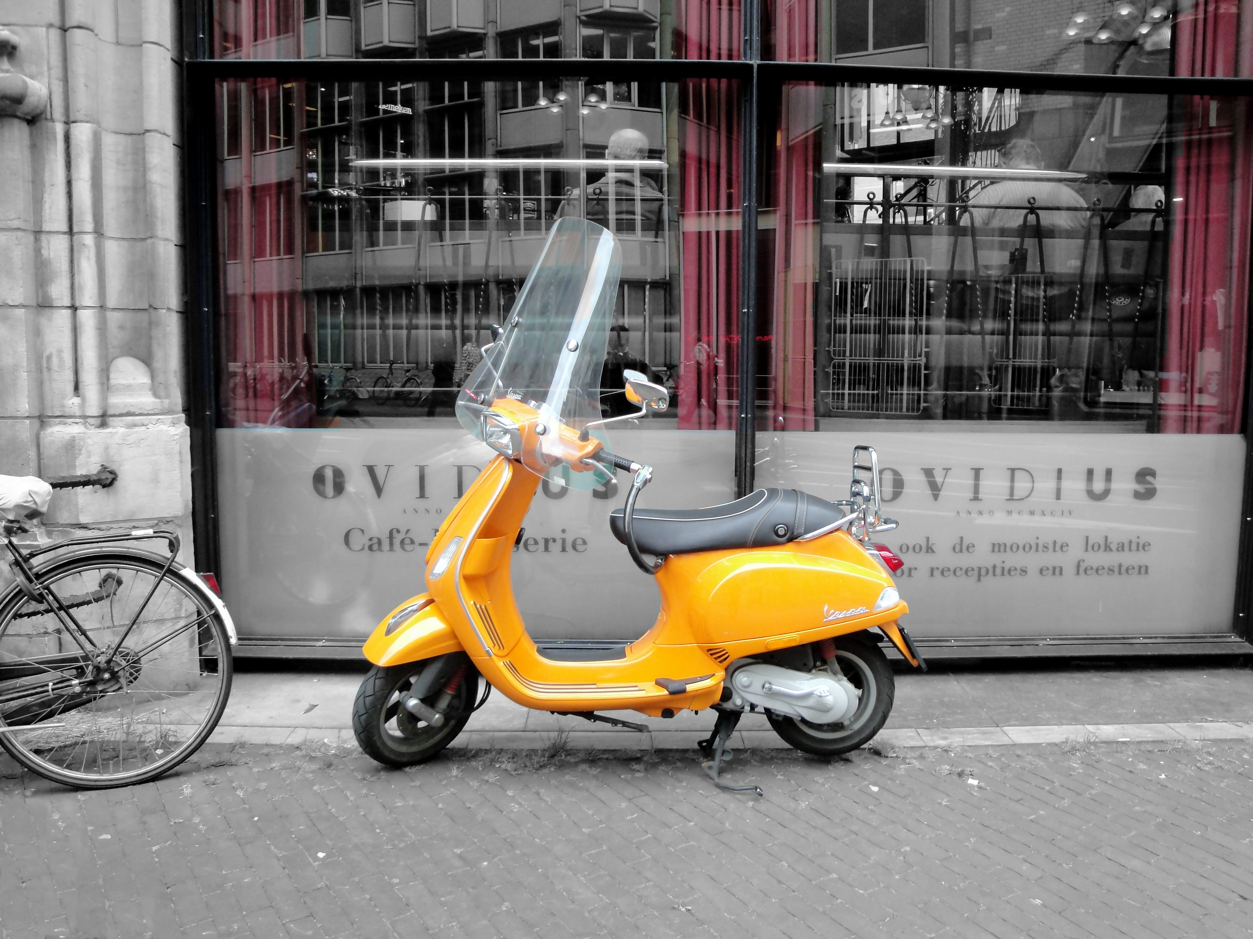 Vehicle Scooters Urban Yellow Street 4000x3000
