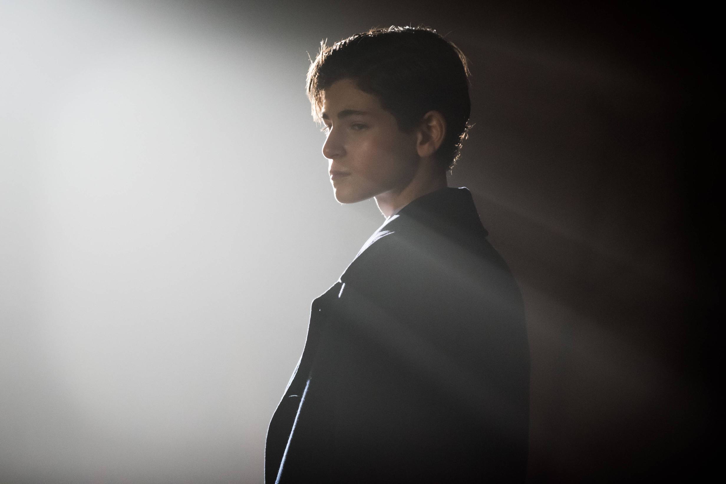 Gotham TV Show Bruce Wayne David Mazouz 2464x1645