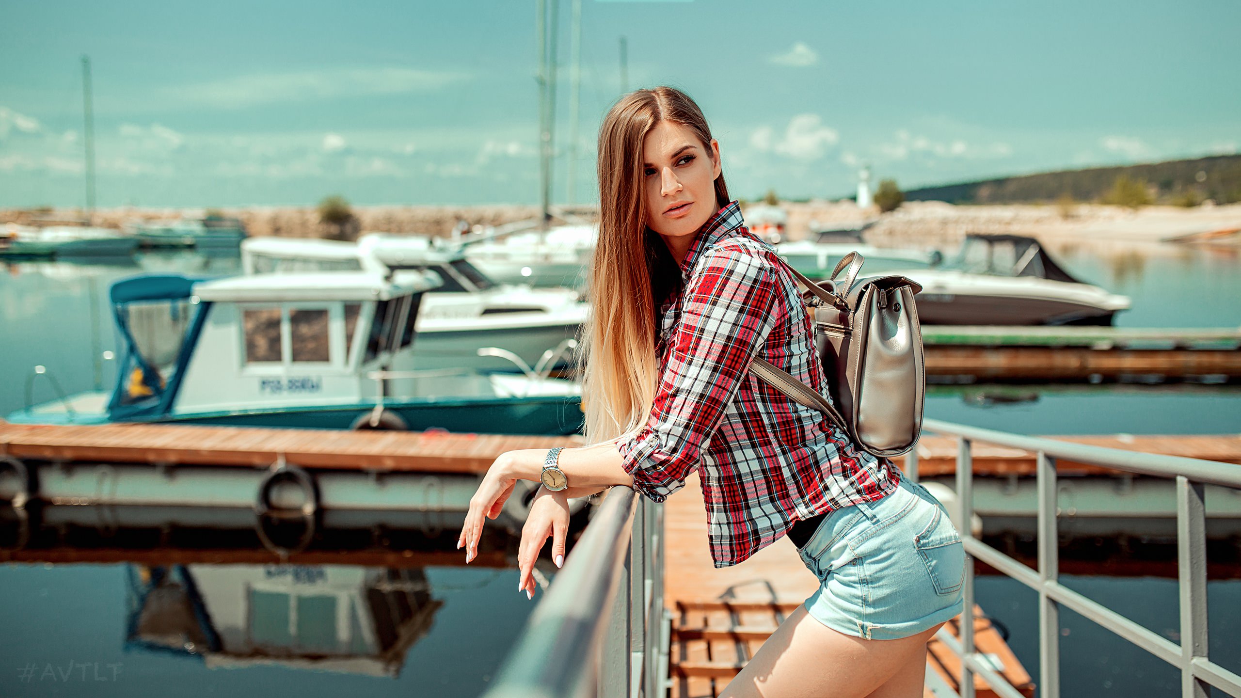 Women Blonde Plaid Shirt Boat Pier Handbags Women Outdoors Long Hair Aleksandr Suhar Backpacks Ombre 2560x1440