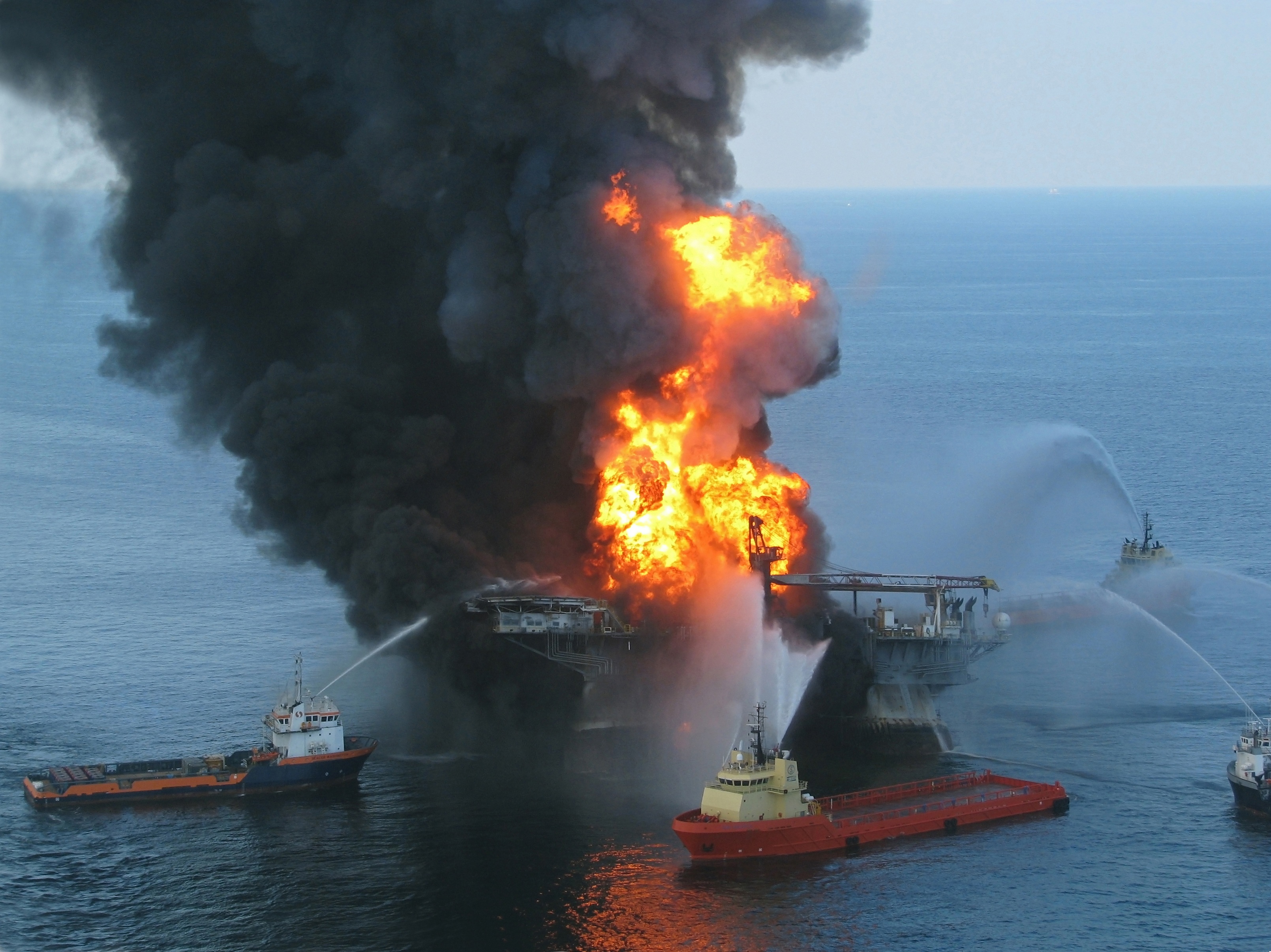 Explosion Oil Rig Boat Tugboat Fire Smoke Water 3219x2412
