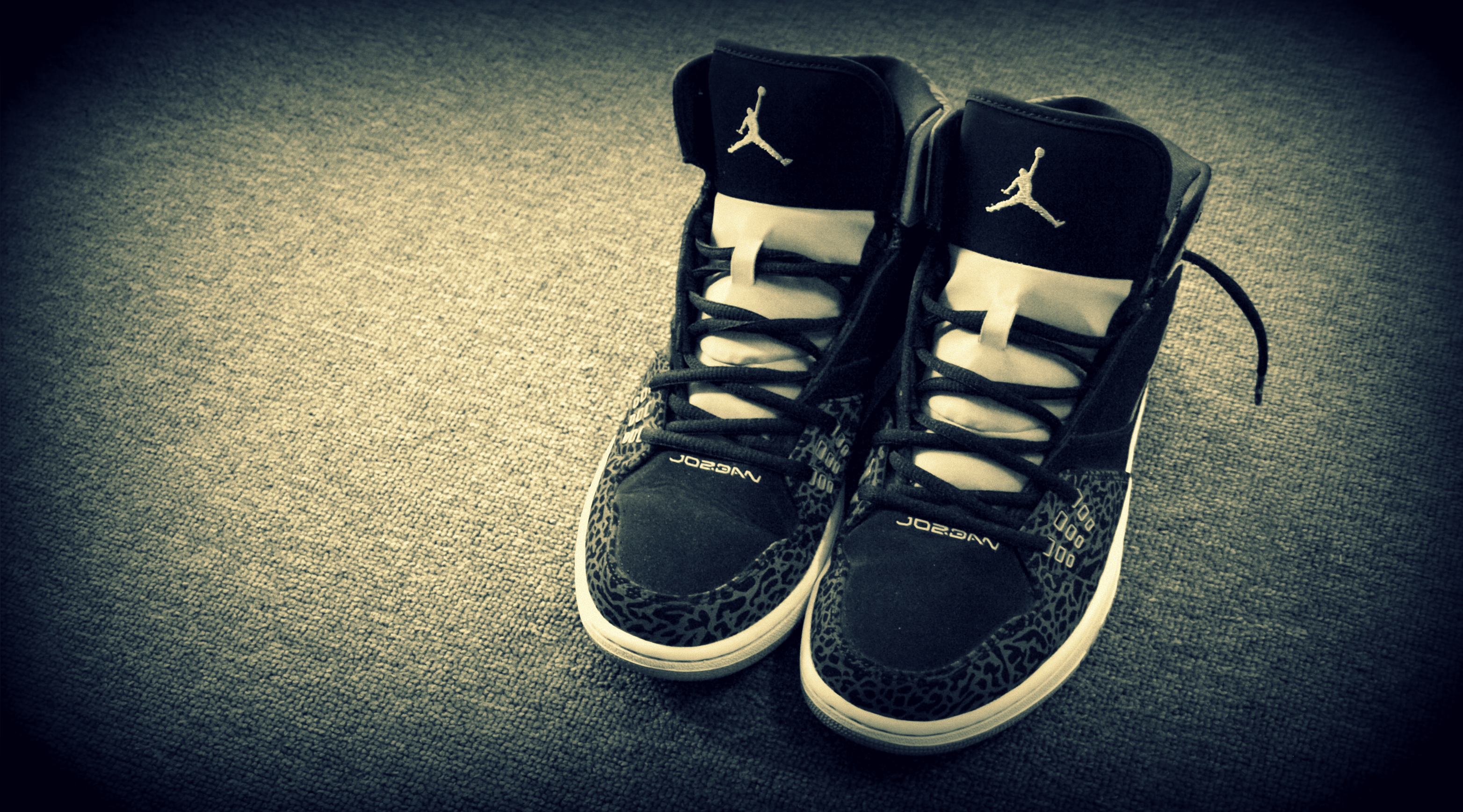 Air Jordan Jumpman Shoes 3128x1736