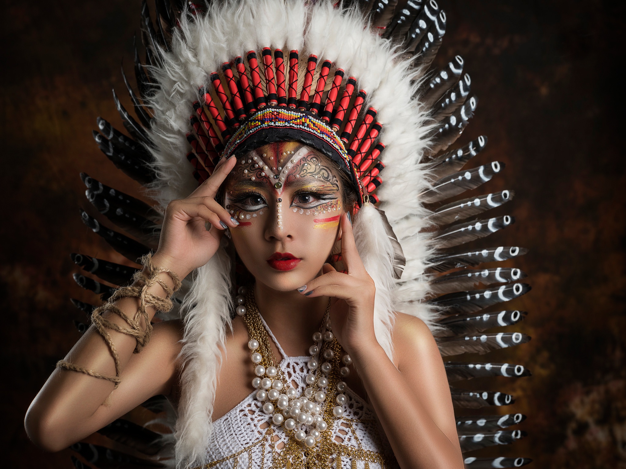 Feathers Indian Women Makeup Red Lipstick Asian Women Model 2048x1536