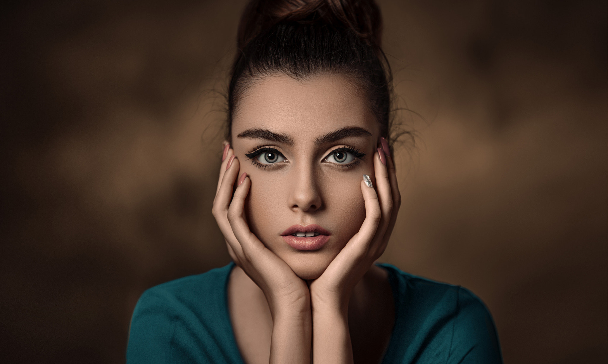 Women Face Portrait Painted Nails Eyeliner Ali Falak 2048x1229