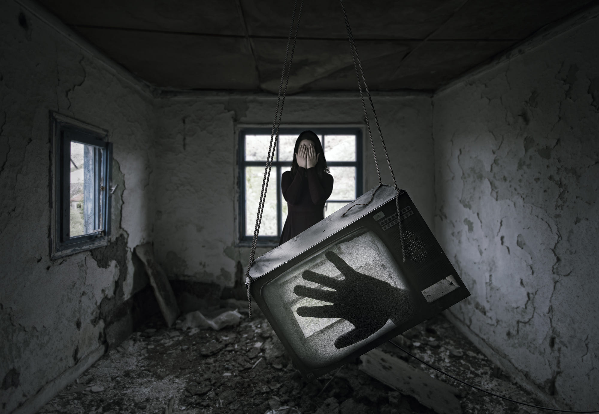 TV Spooky Ruin Abandoned Women 500px Ozkan Durakoglu Creepy Hands Gray Depressing Television Sets Fa 2000x1382
