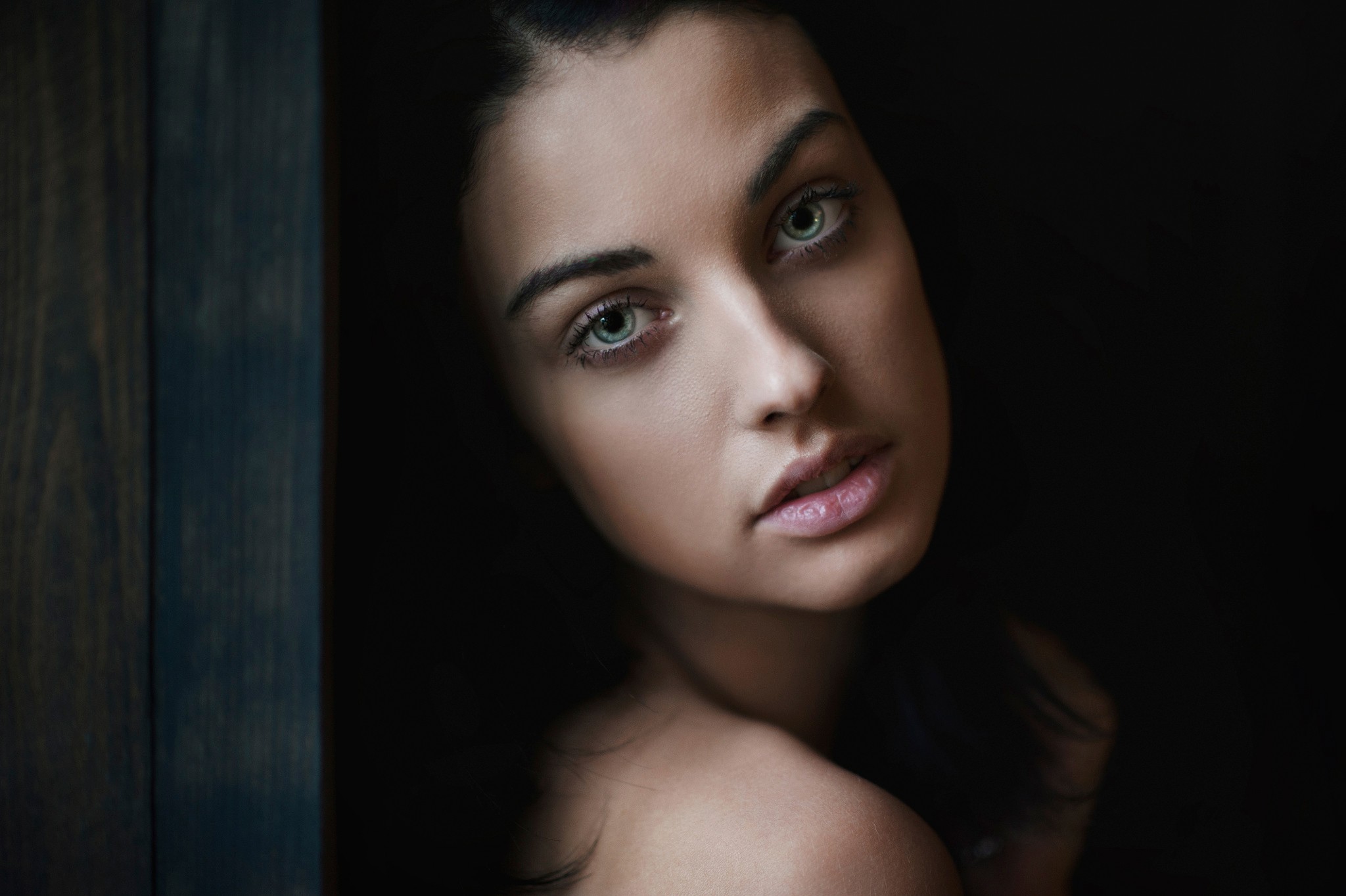 Women Face Model Alla Berger Portrait 2048x1363