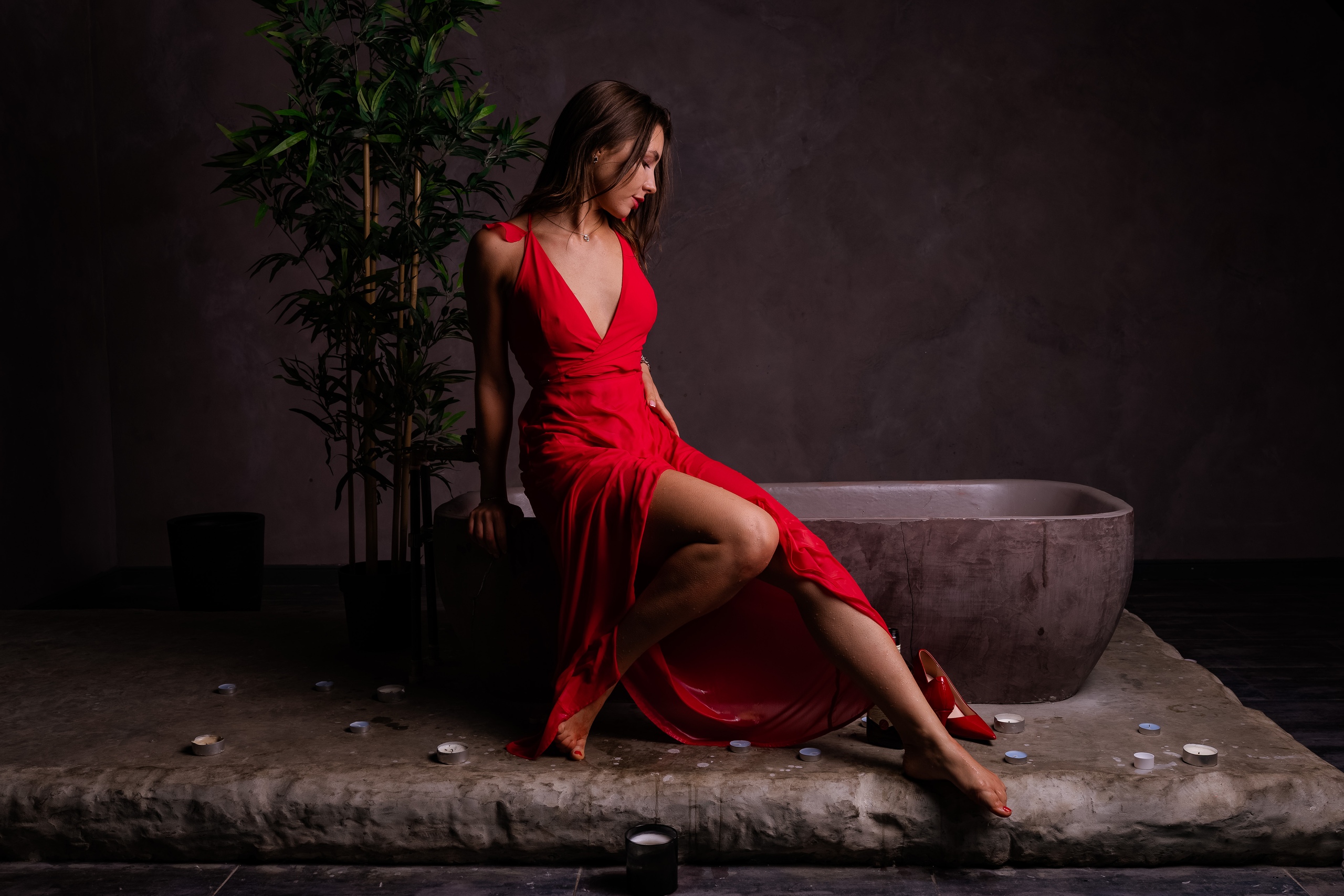 Women Model Brunette Profile Earring Necklace Dress Red Dress Water Drops Painted Toenails Heels Bat 2560x1707