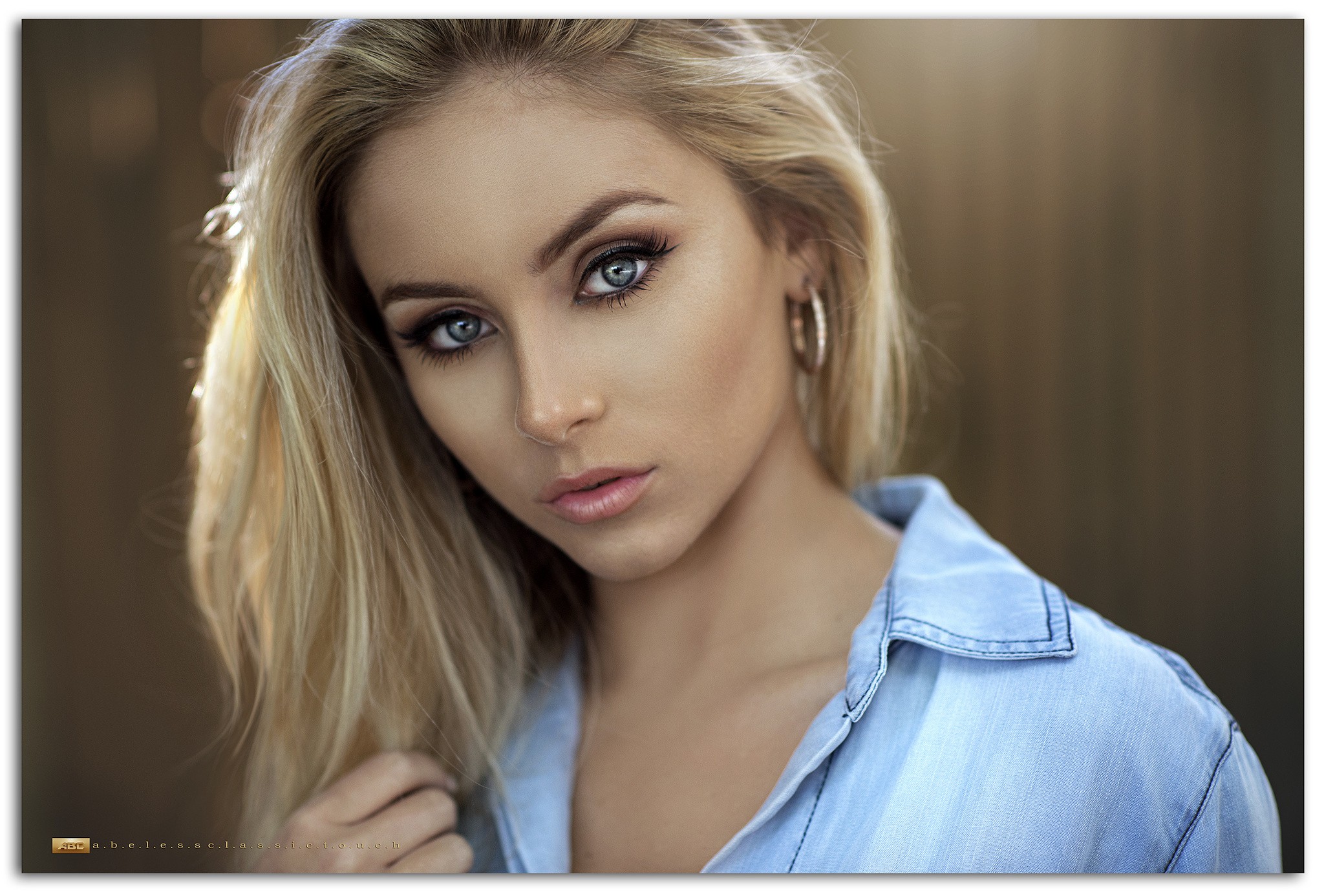 Blonde Women Dani Diamond Blue Eyes Jean Shirt Eyeliner Long Hair Looking At Viewer 2048x1386