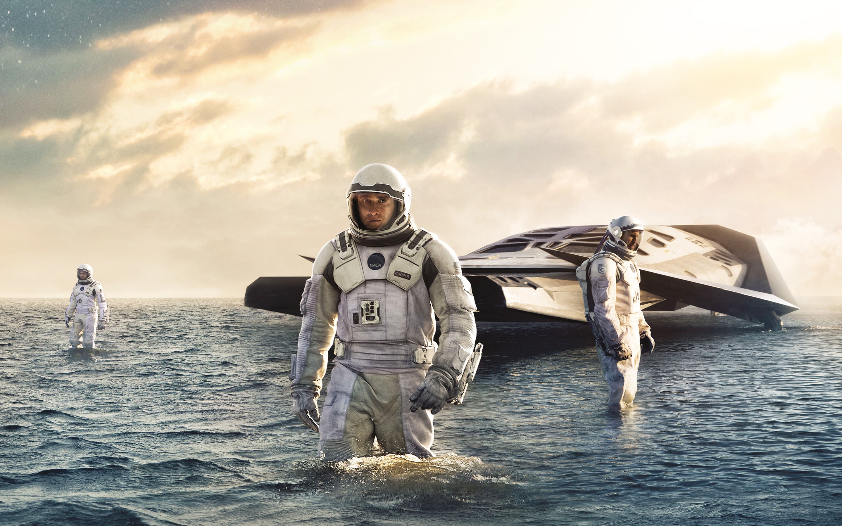 Interstellar Movie Movies Matthew McConaughey Water Spacesuit Science Fiction Futuristic 2880x1800