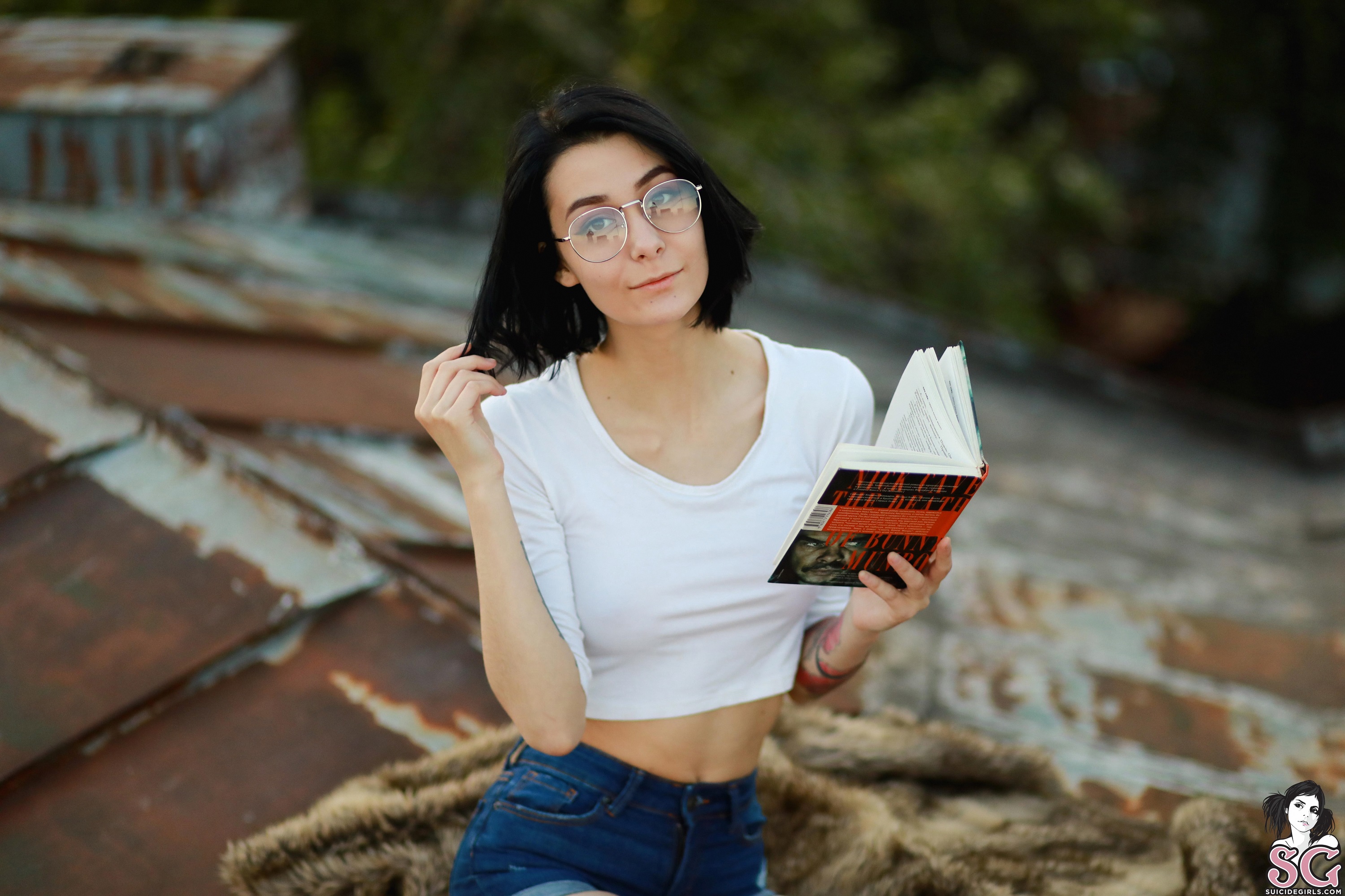 Vlada Heidrich Women Model Dark Hair Short Hair Women With Glasses Glasses White Tops Outdoors Rooft 3000x2000