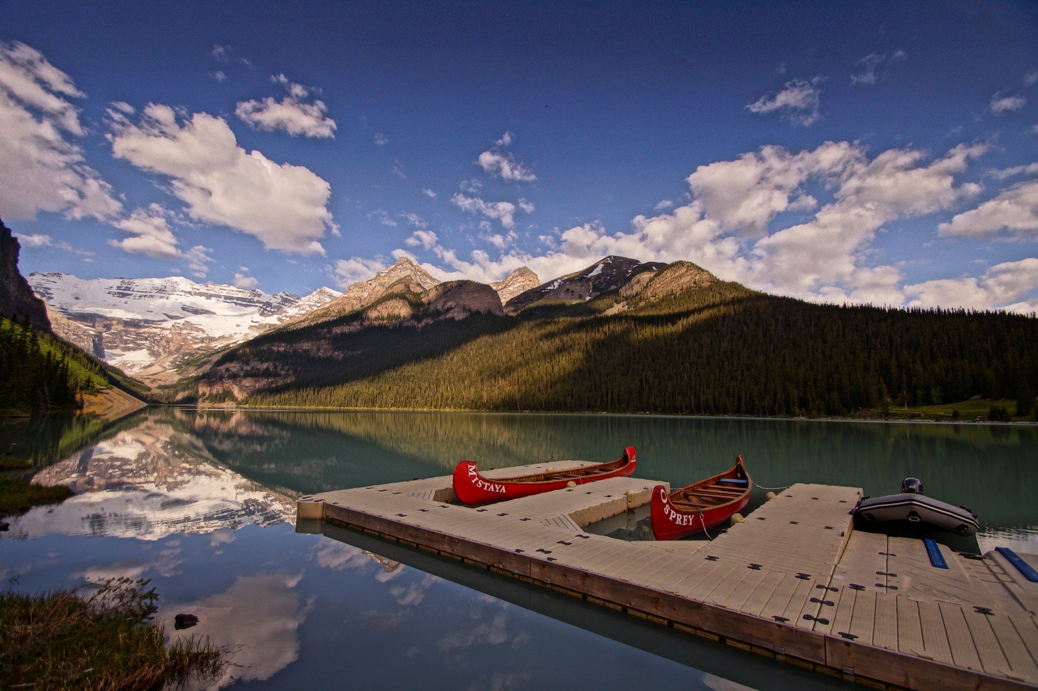 Lake Louise Banff National Park 2048x1365