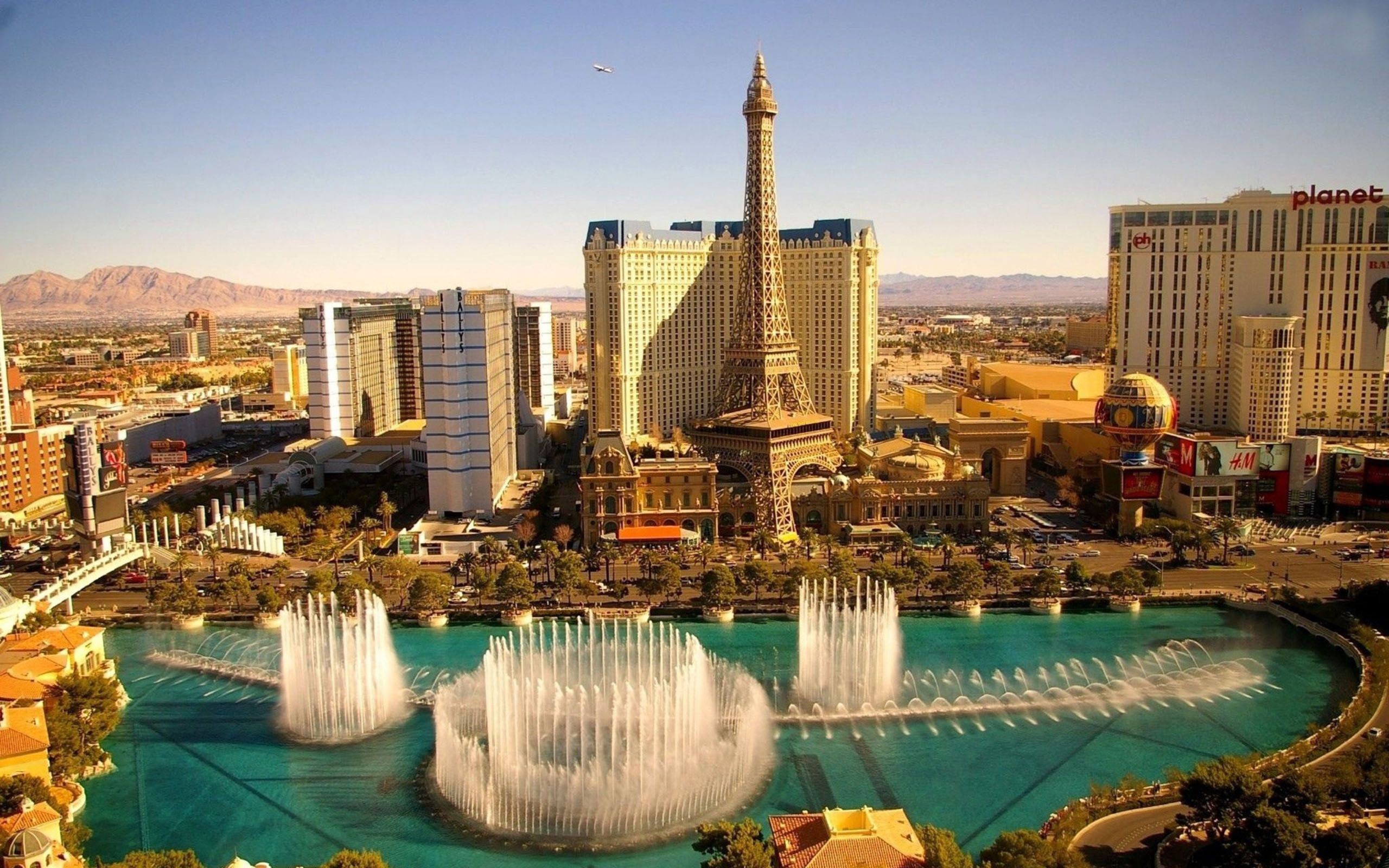 Las Vegas Hotel Fountain Cityscape Eiffel Tower Replica 2560x1600