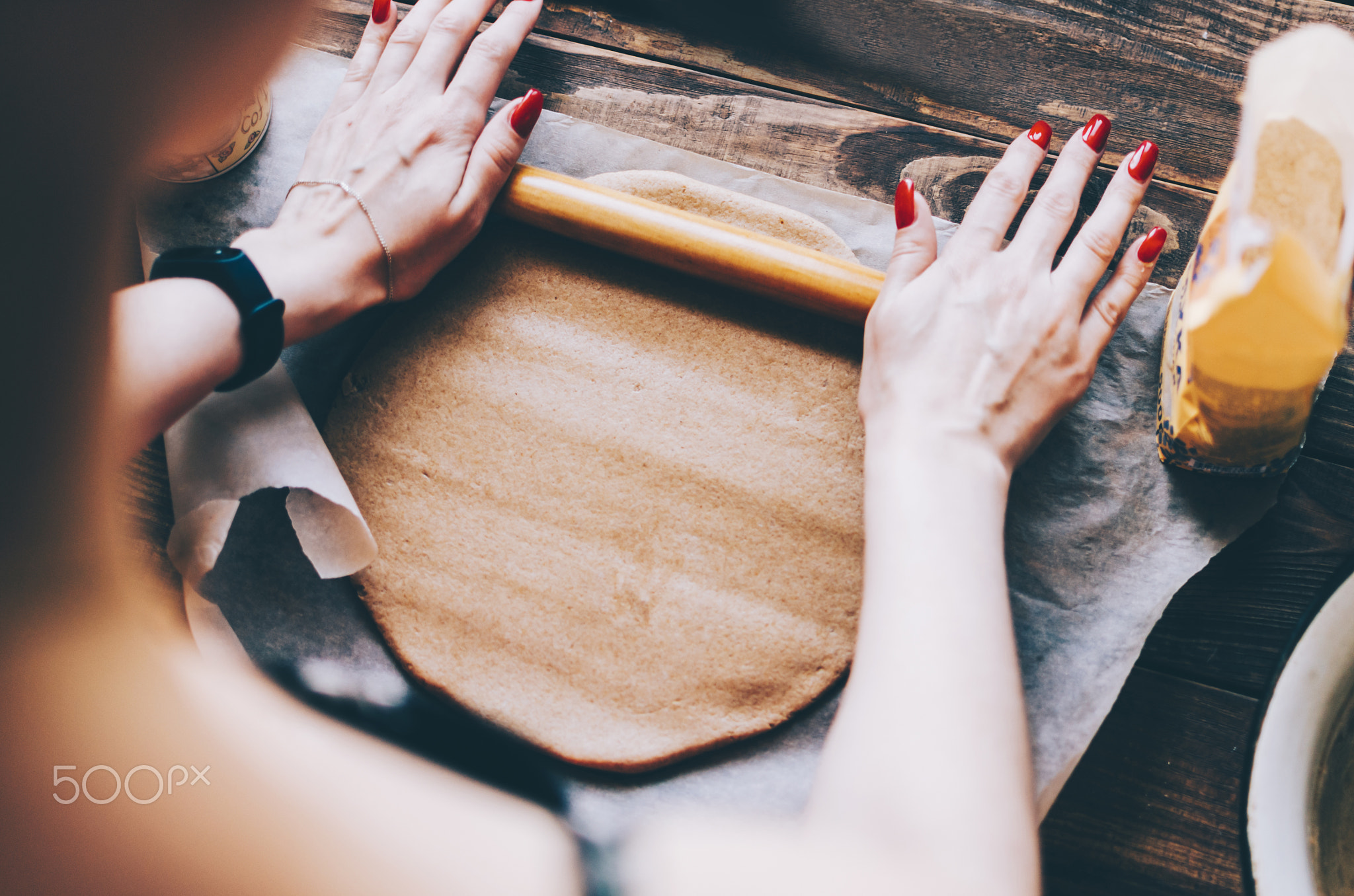 500px Valery Bond Baking Women Painted Nails Hands 2048x1356