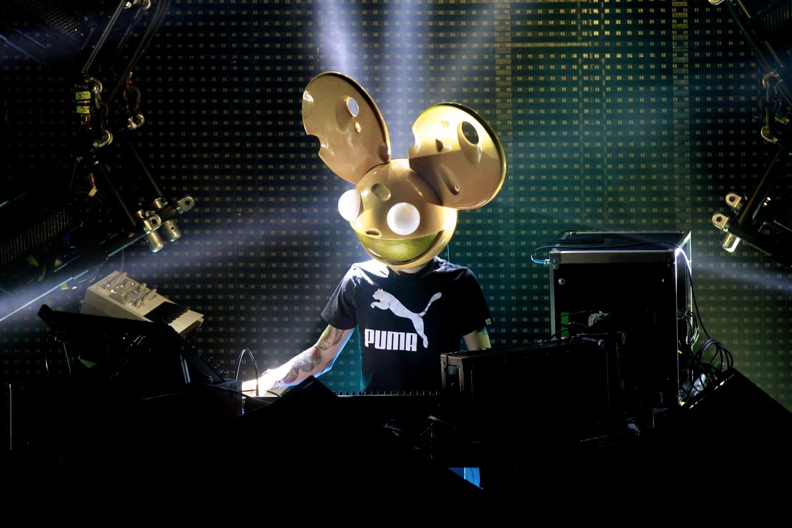 Deadmau5 Music Mouse Ears 1600x1067