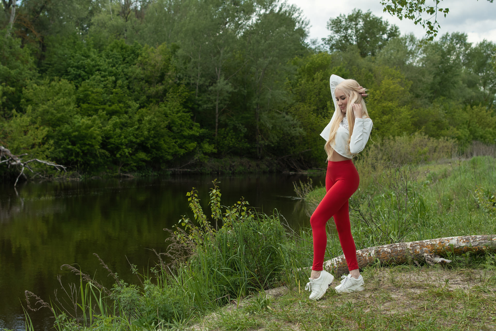 Women River Sneakers Blonde Smiling Women Outdoors Nature Red Pants 2048x1365