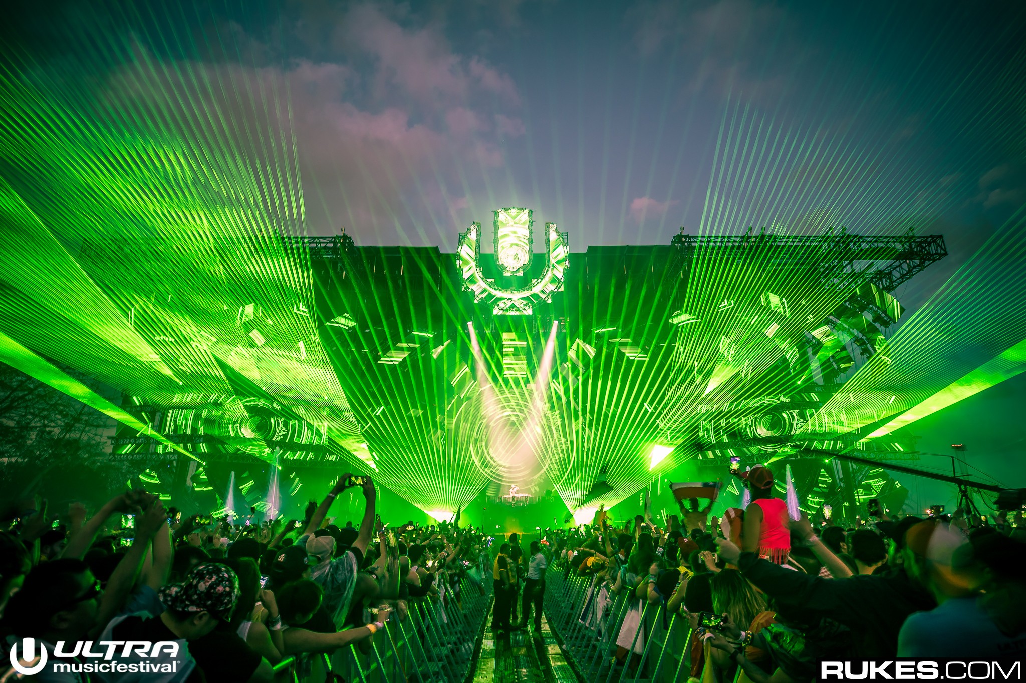 Ultra Music Festival Rukes Stages Lights Photography Lasers Crowds Music 2048x1365