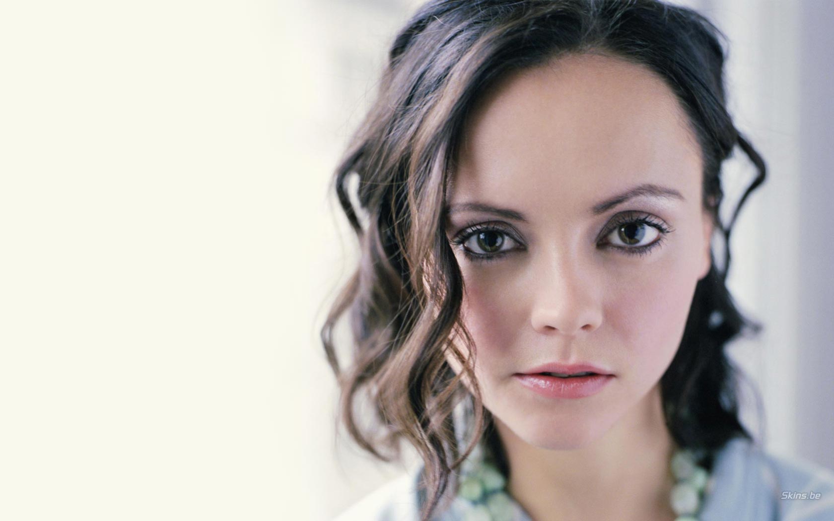 Christina Ricci 1680x1050