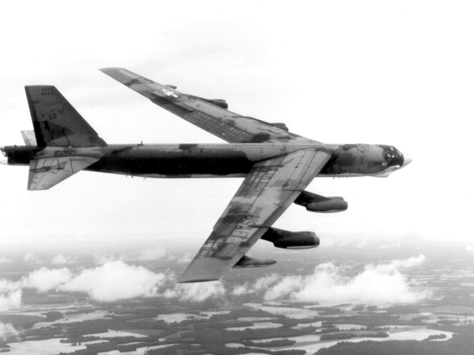 Military Boeing B 52 Stratofortress 1600x1200